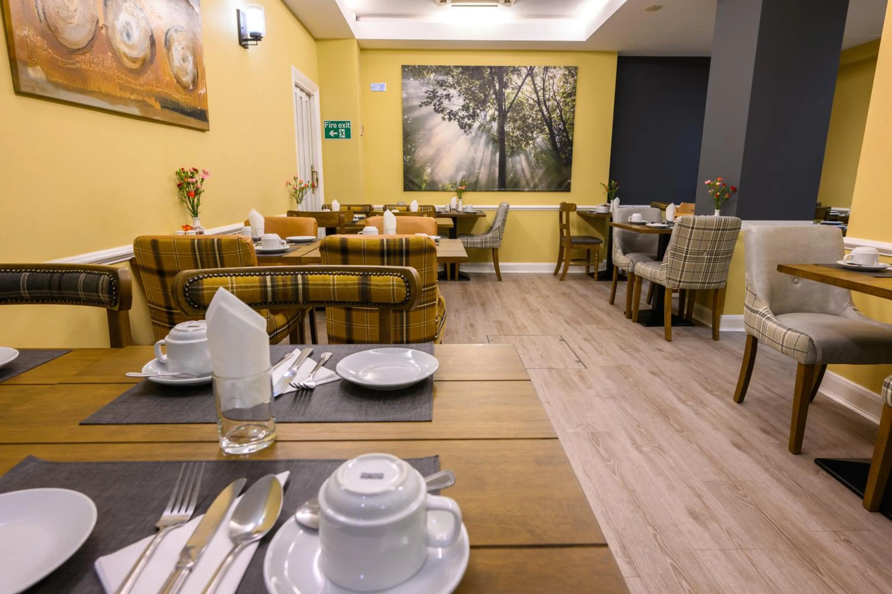 Restaurant/places to eat in Brunel Hotel