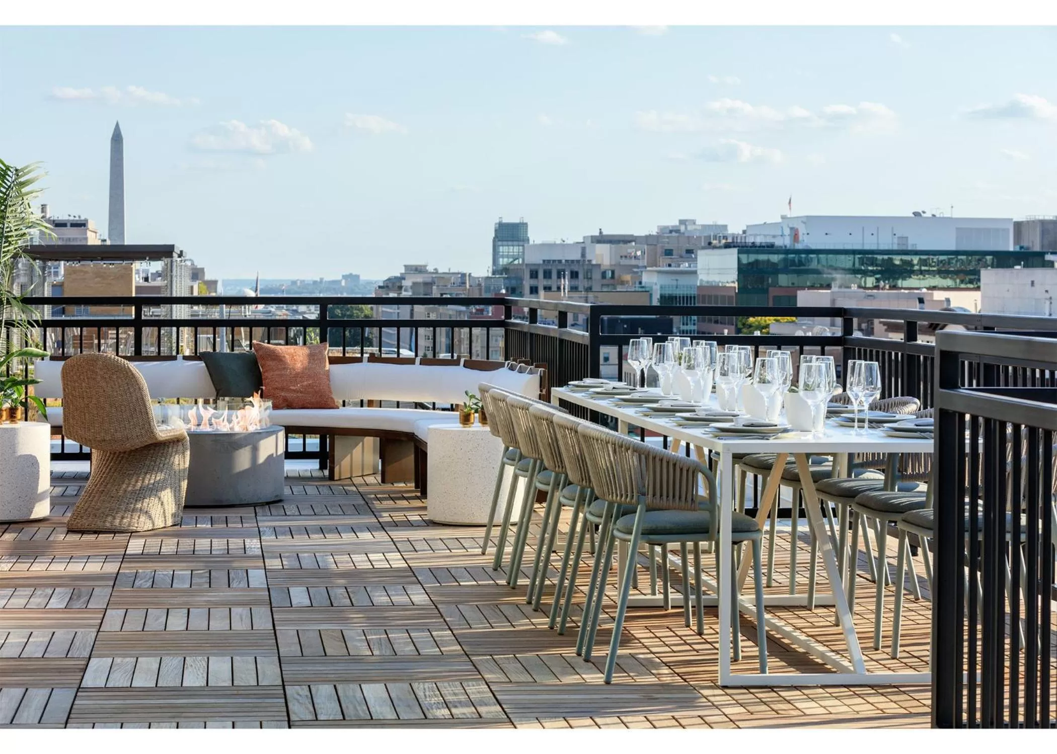 Restaurant/places to eat in Kimpton Banneker Hotel by IHG