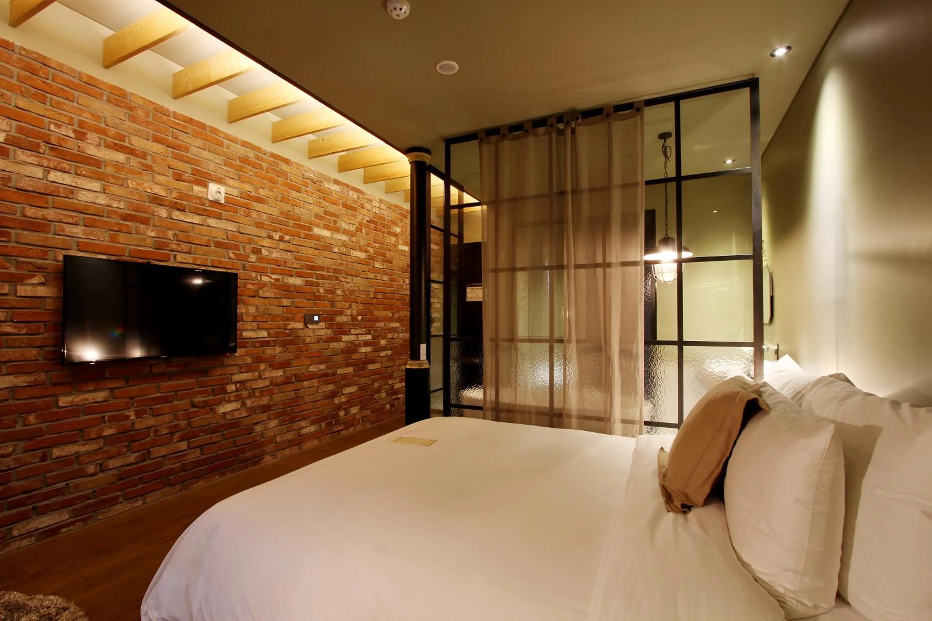 Photo of the whole room, Bed in Boutique Hotel Loft