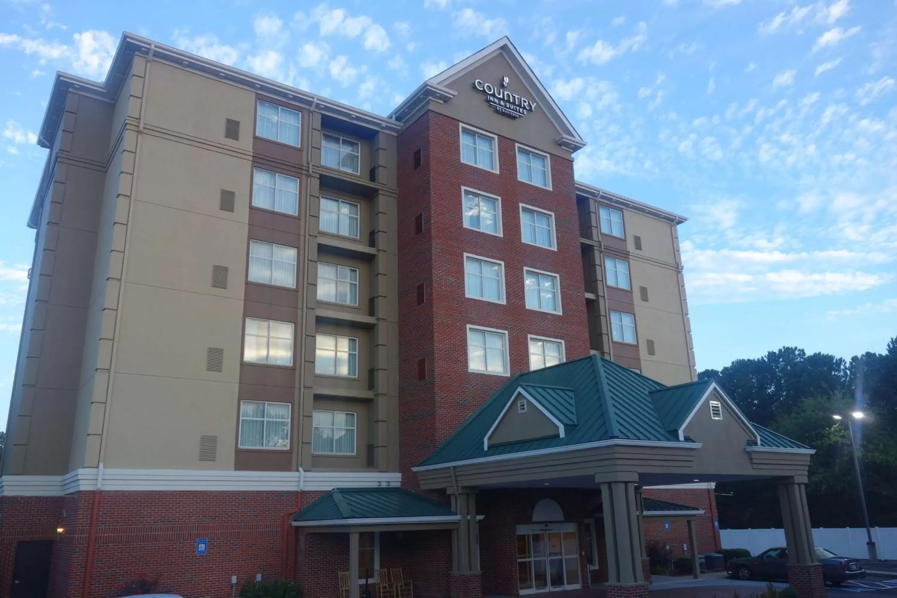 Property Building in Country Inn & Suites by Radisson, Conyers, GA