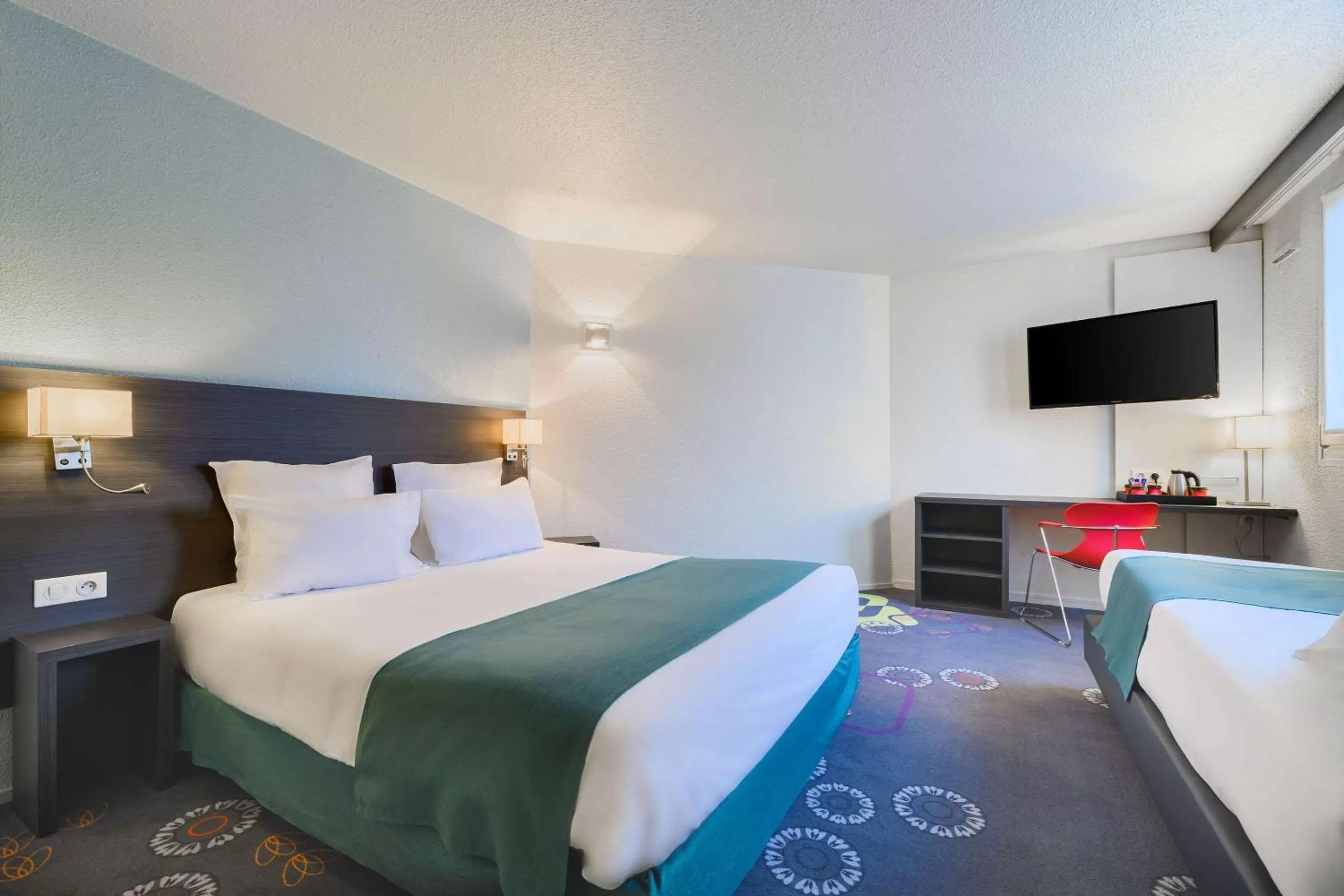 Photo of the whole room, Bed in Kyriad Lille Gare - Grand Palais