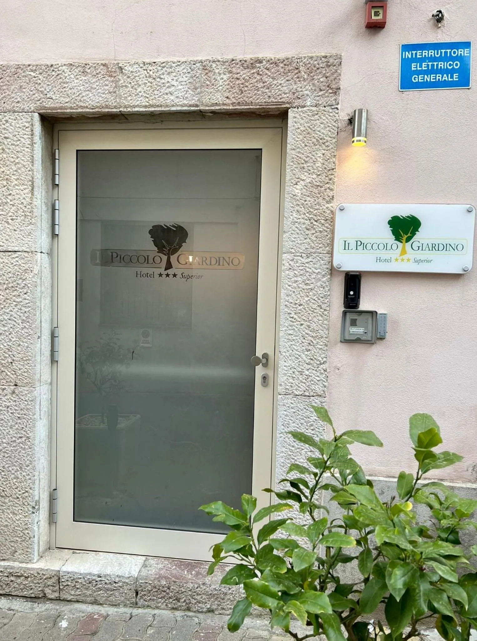 Property building in Il Piccolo Giardino GH ***Superior