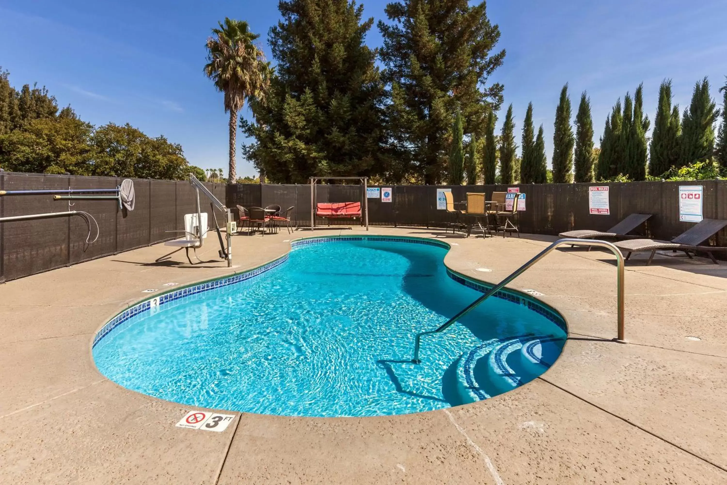 Pool view, Swimming Pool in Motel 6-Dixon, CA