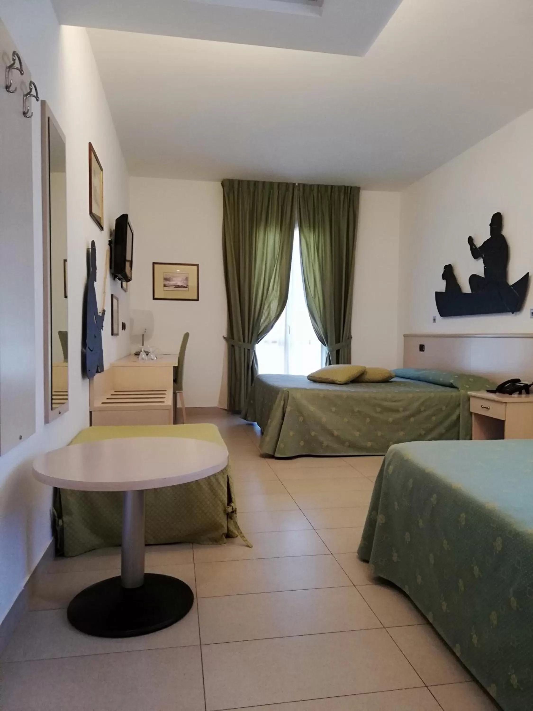 Photo of the whole room in Hotel Fioroni