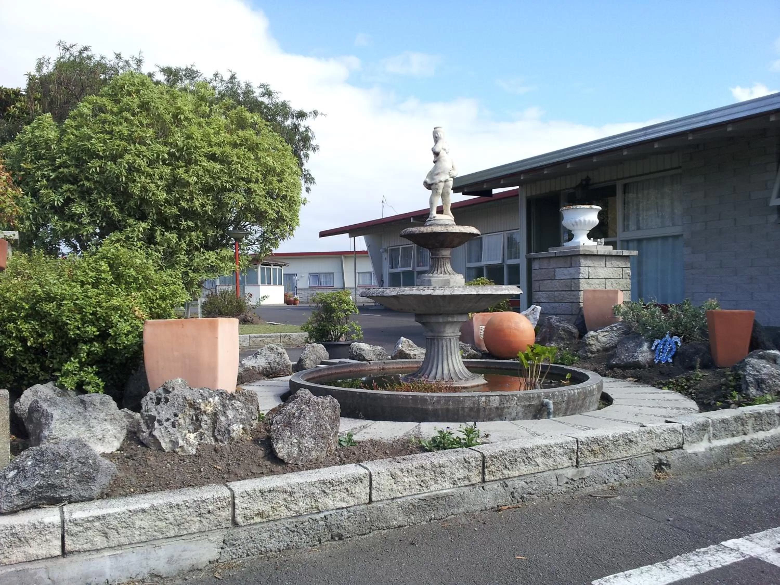 On site in Spanish Lady Motel