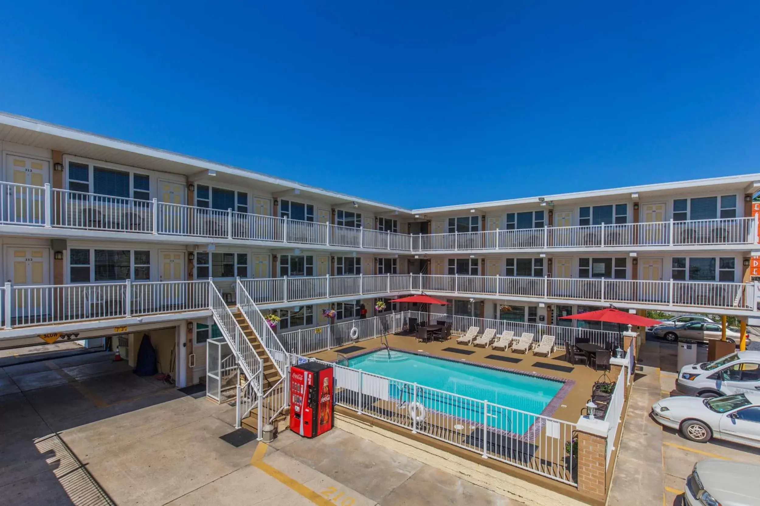 Bird's eye view, Pool View in Esplanade Suites - A Sundance Vacations Property