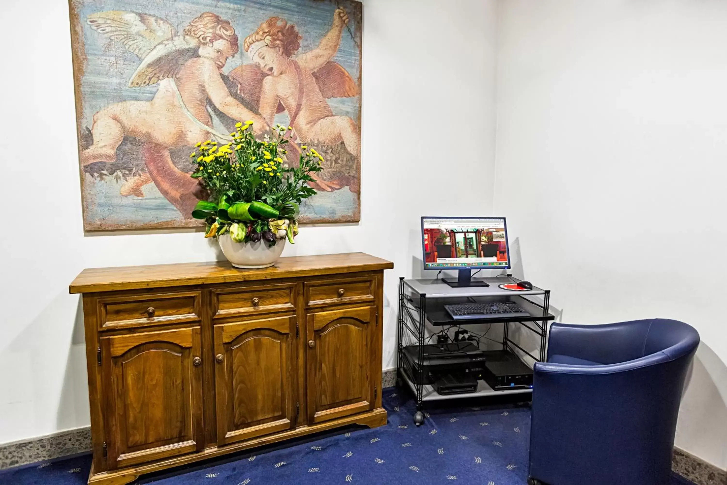 Communal lounge/ TV room in Hotel Diplomatic