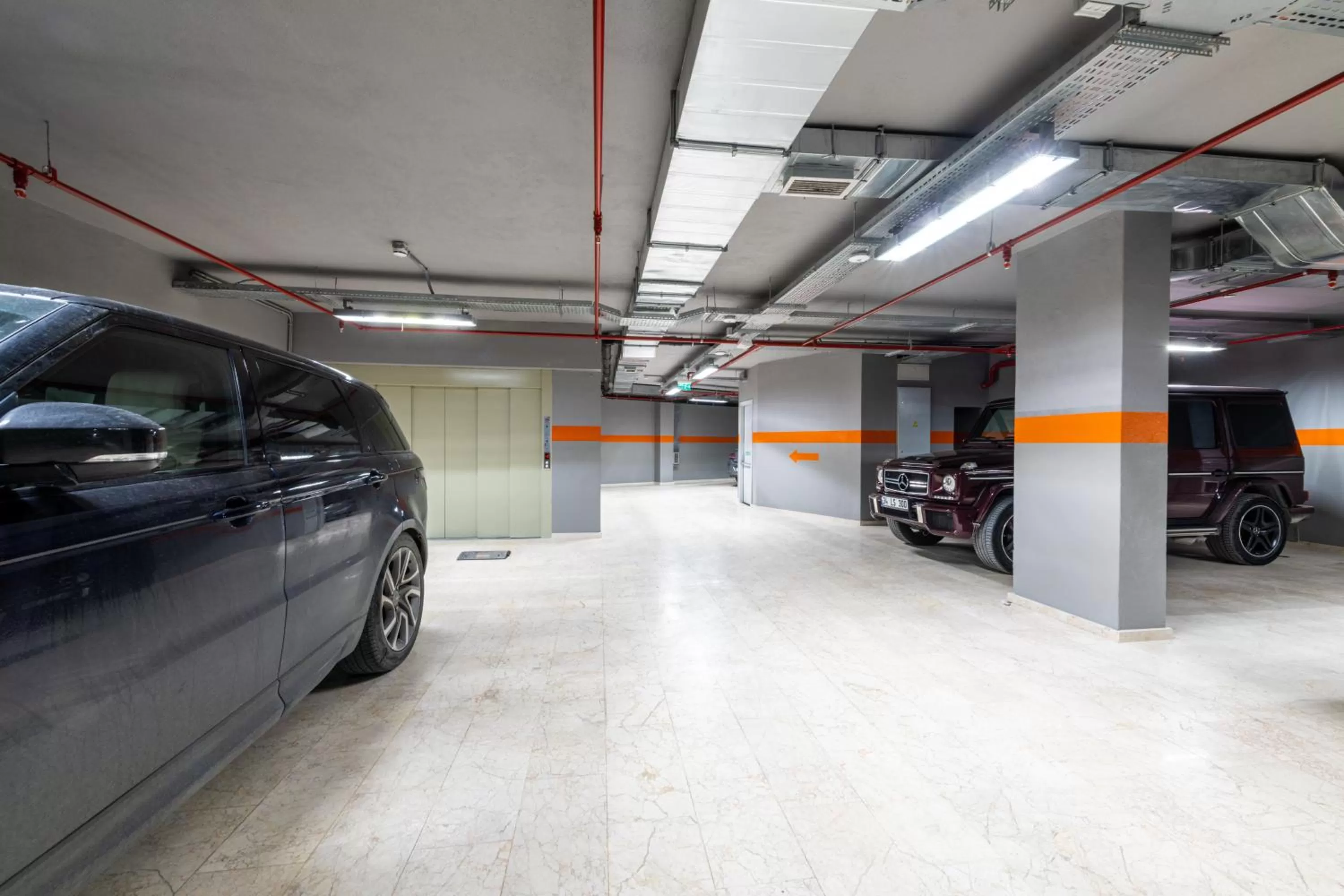 Parking in Aprilis Deluxe Hotel