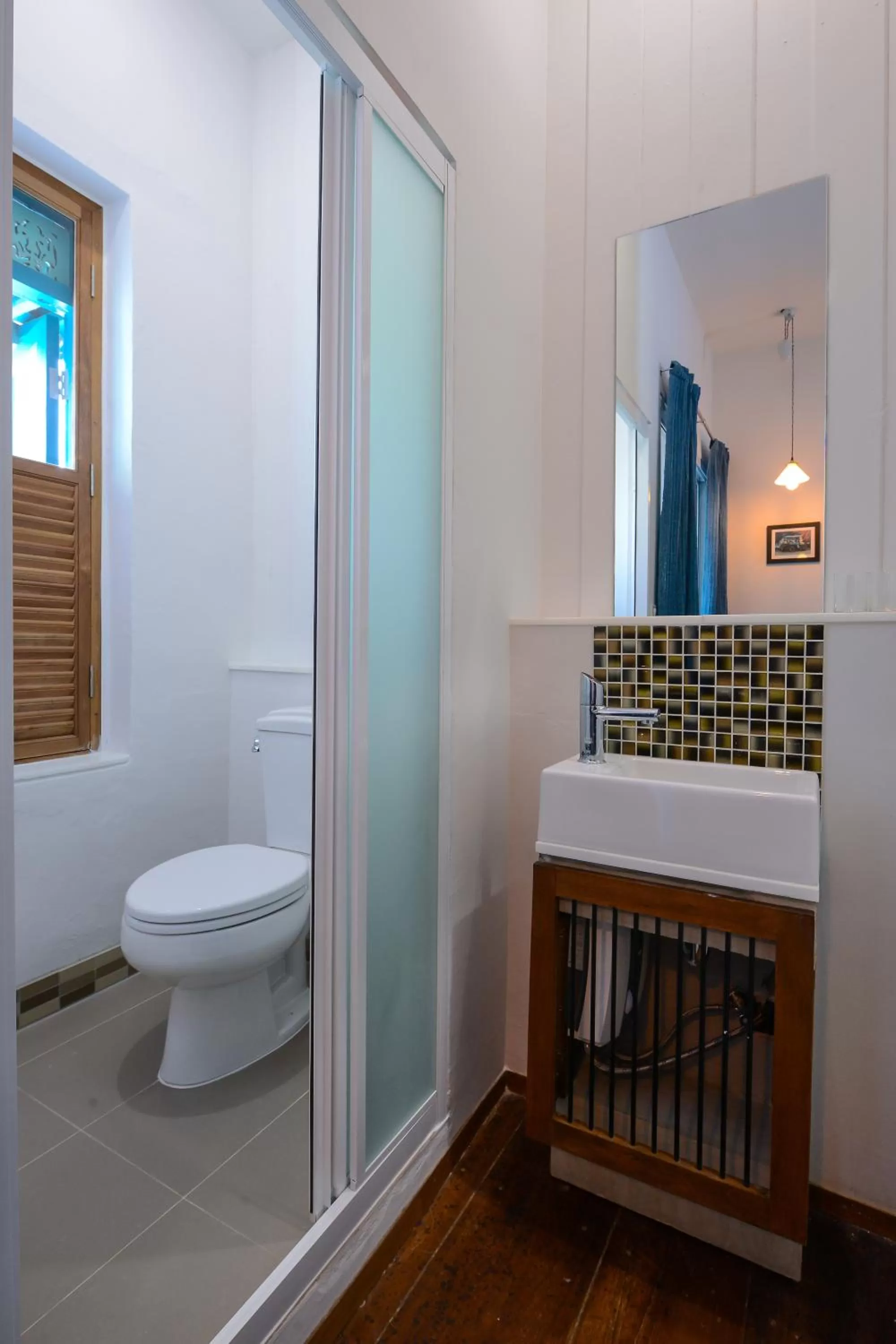 Bathroom in Neighbor Phuthon