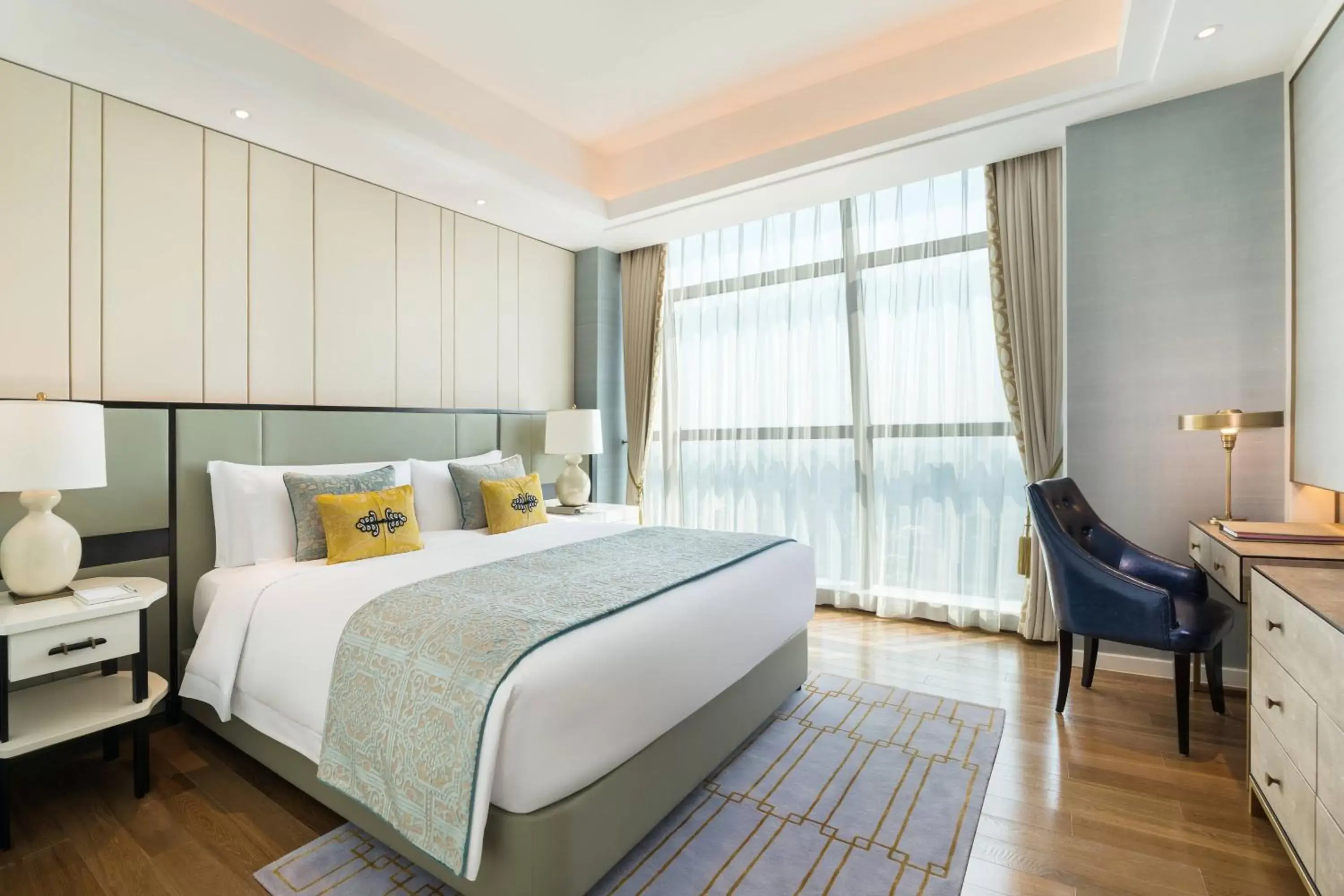 Photo of the whole room, Bed in The St. Regis Shanghai Jingan