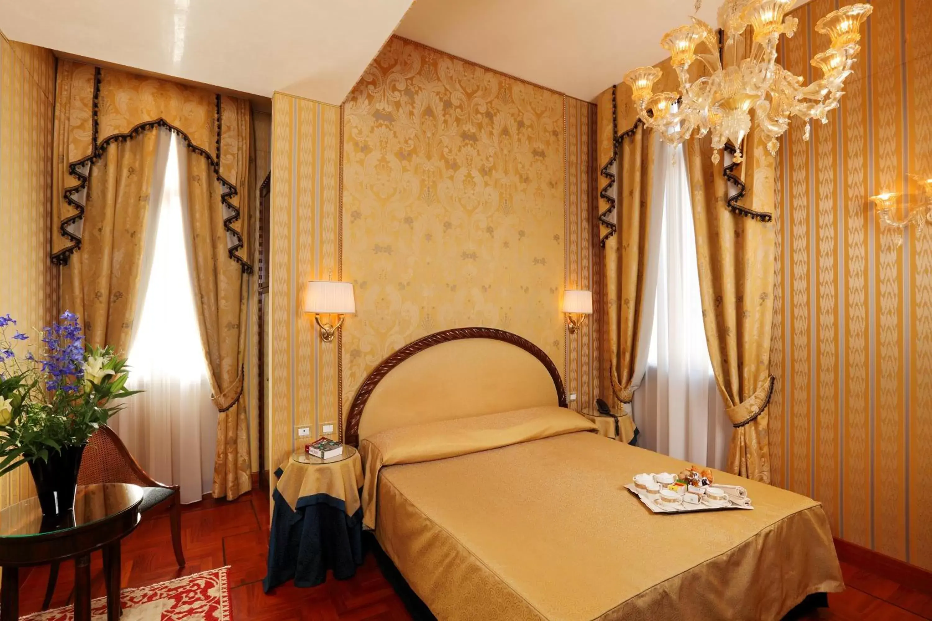 Bedroom, Bed in Hotel Palazzo Stern