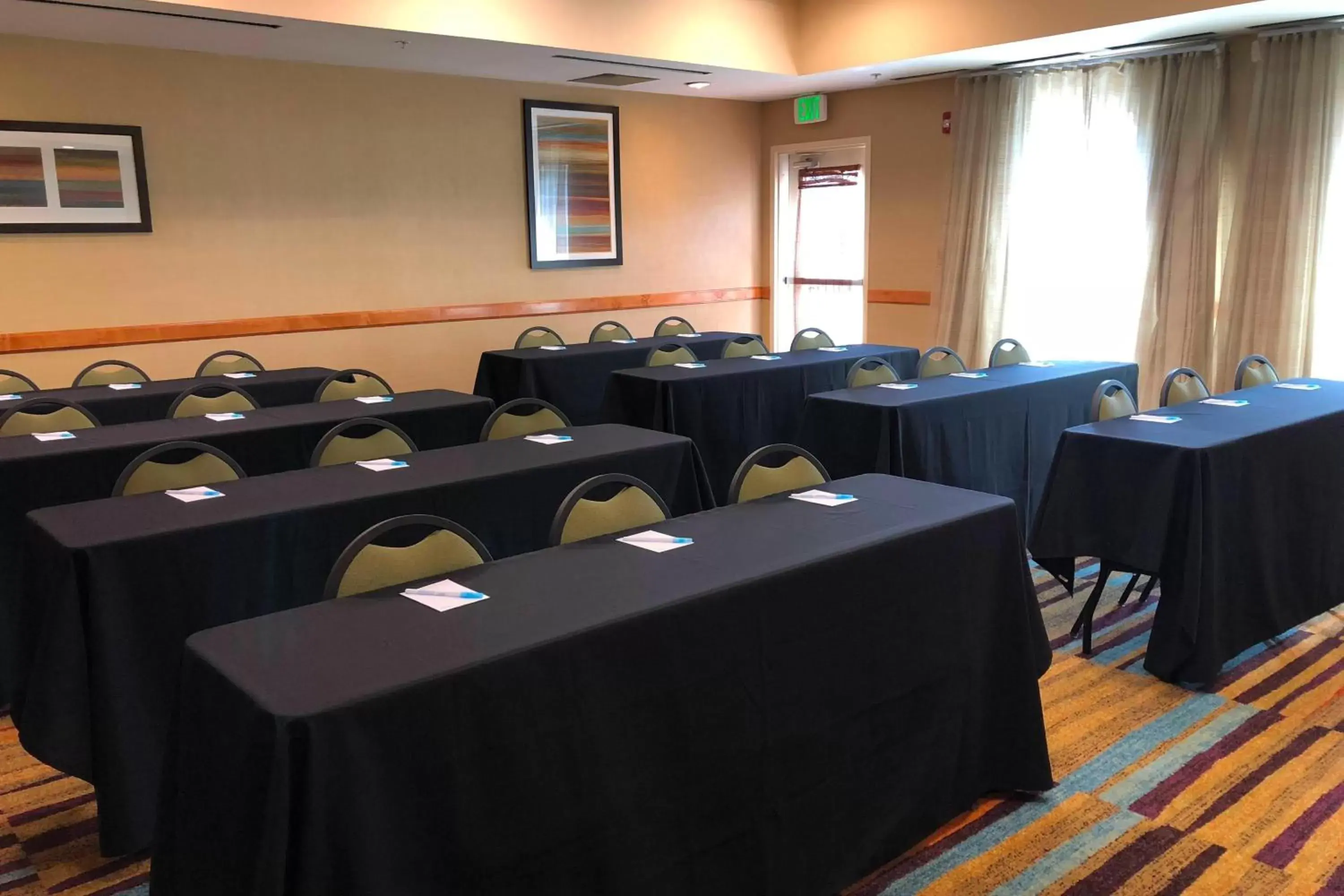 Meeting/conference room in Fairfield Inn and Suites by Marriott Elk Grove
