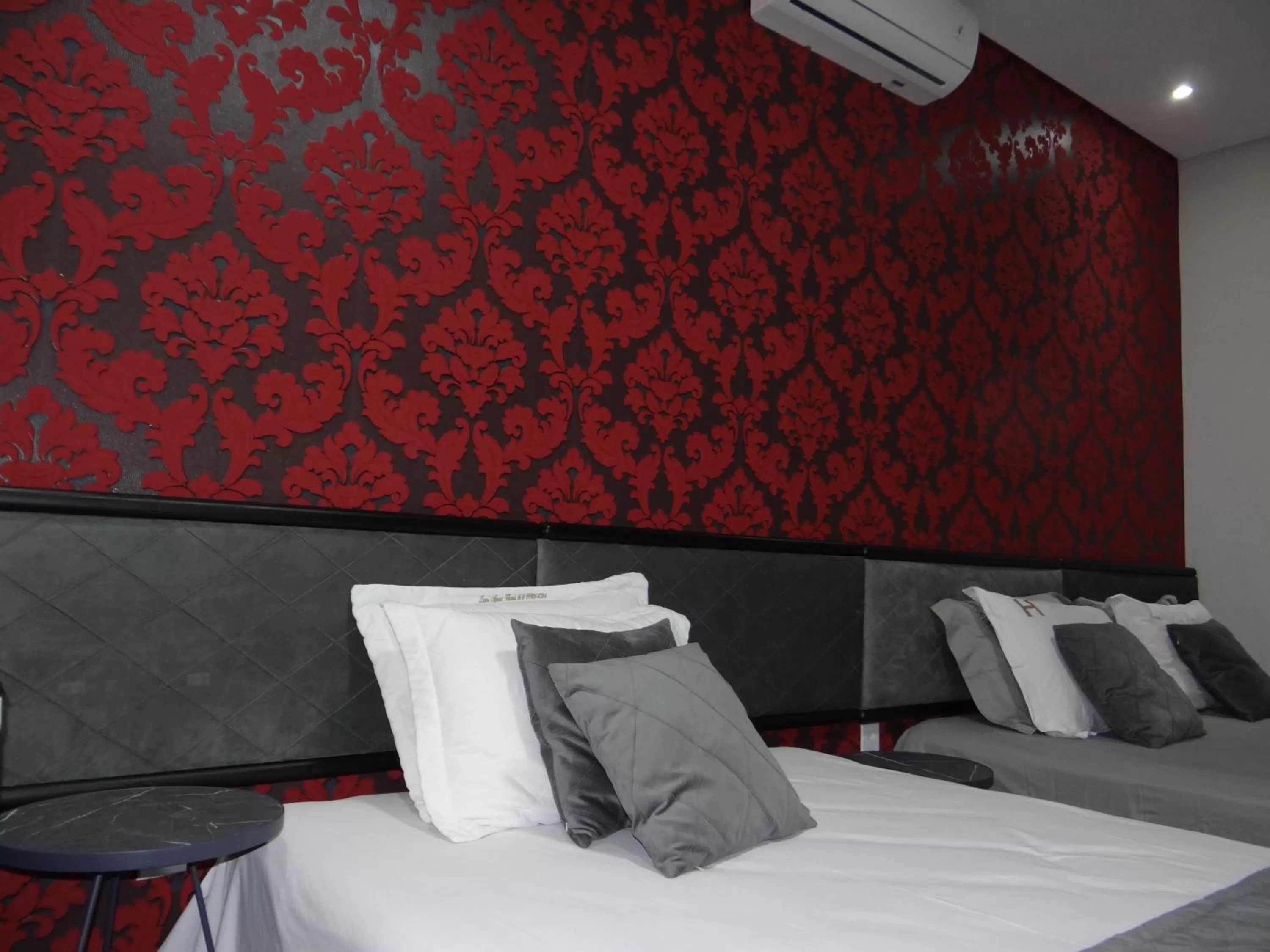 Bed in ZANI APART HOTEL 520i