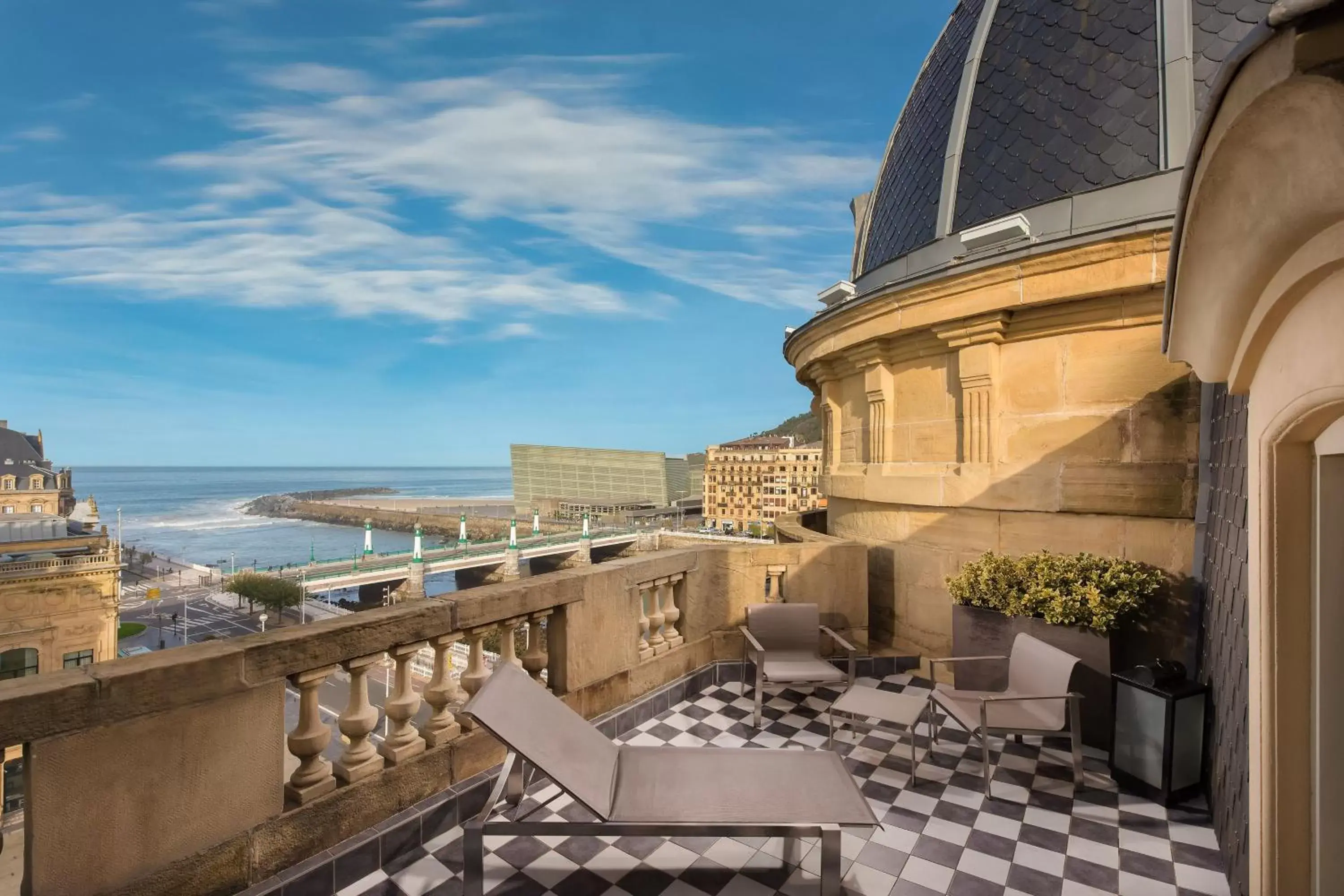 Photo of the whole room, Balcony/Terrace in Hotel Maria Cristina, a Luxury Collection Hotel, San Sebastian