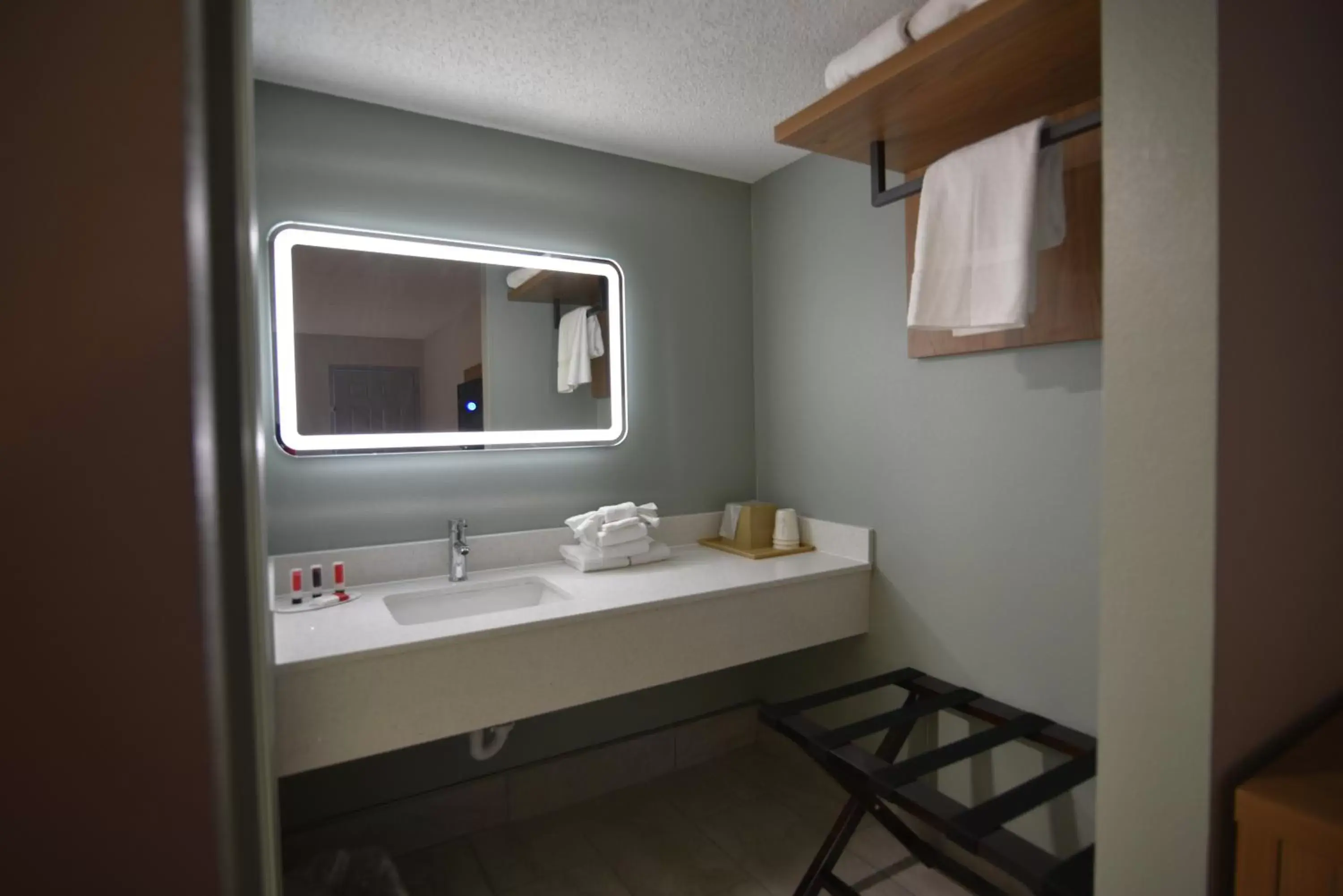 Bathroom in Baymont by Wyndham Pine Grove I-81 Bathroom in Baymont by Wyndham Pine Grove I-81