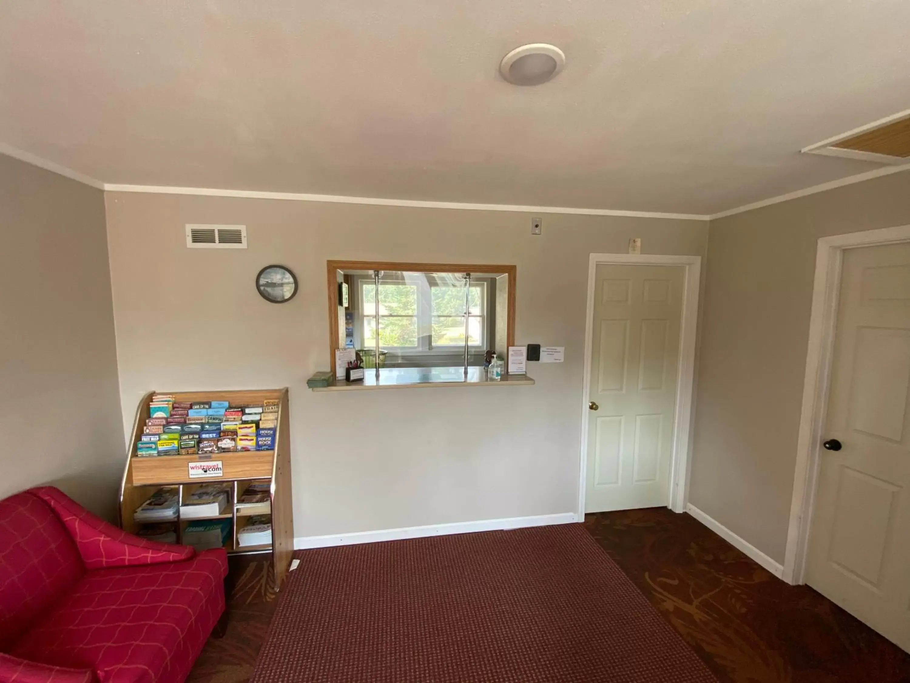 Seating Area in Motel Reedsburg