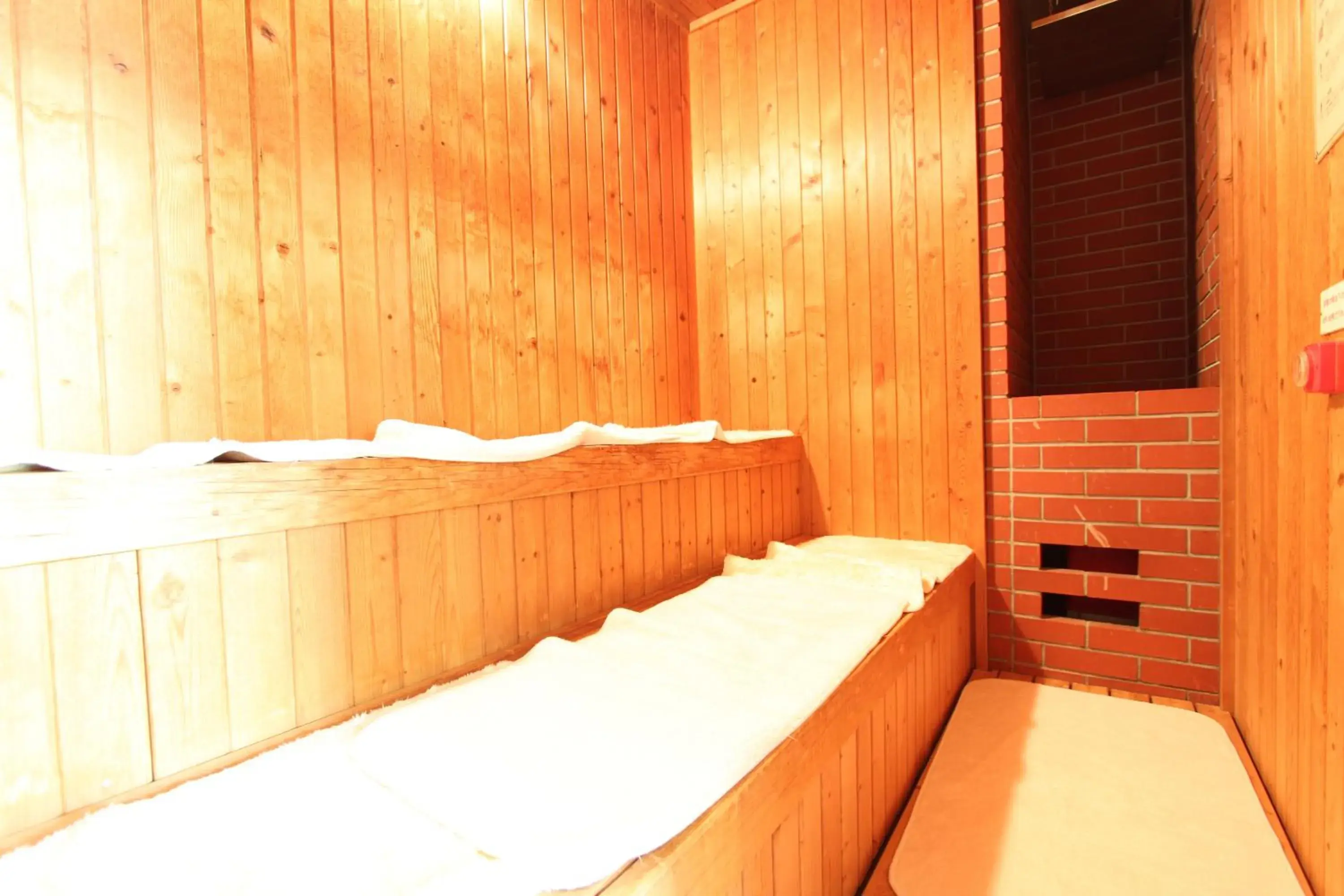 Sauna, Bed in Hotel Route-Inn Obihiro Ekimae Sauna, Bed in Hotel Route-Inn Obihiro Ekimae
