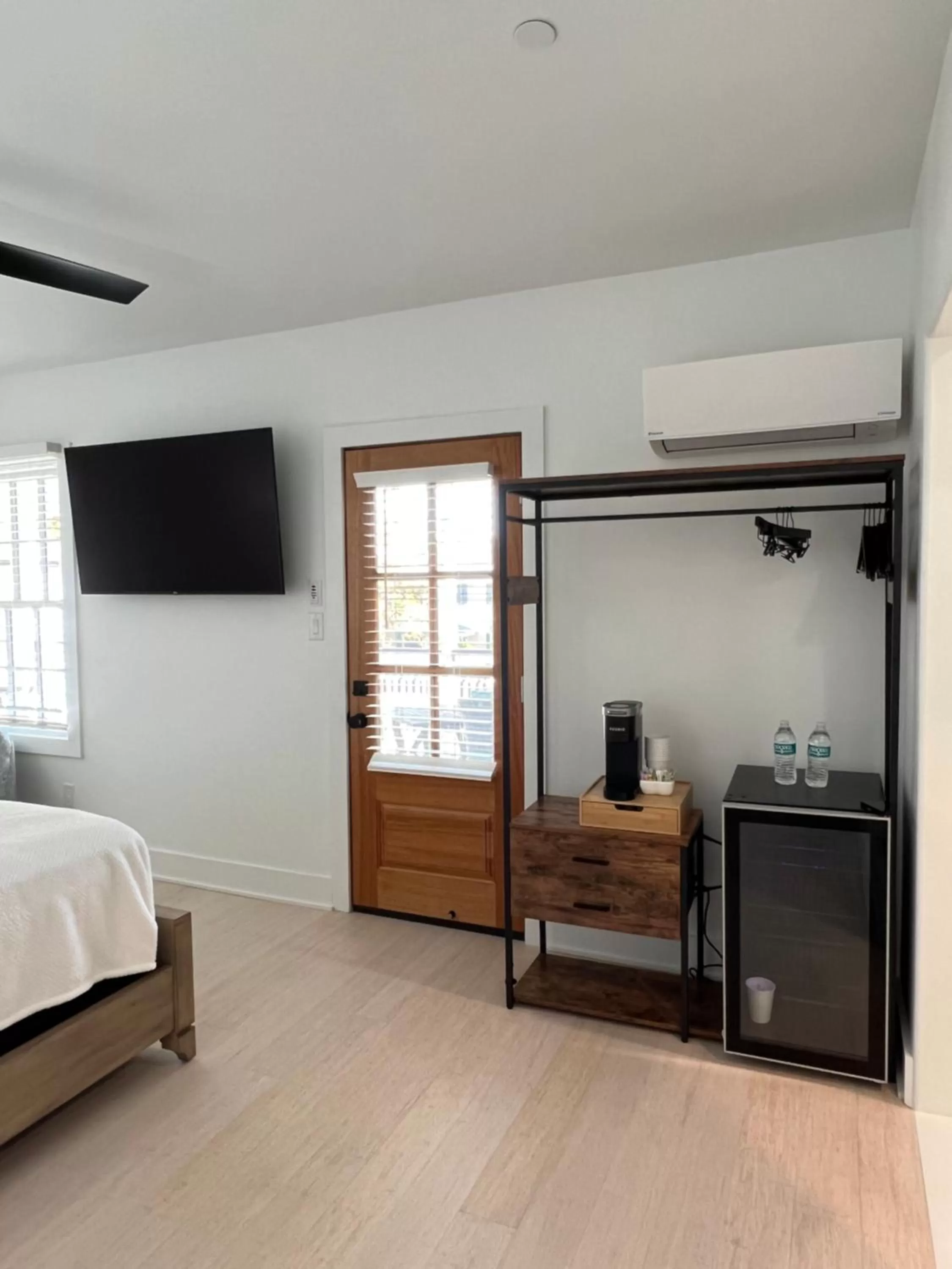 TV and multimedia, TV/Entertainment Center in Elaine's Cape May Boutique Hotel