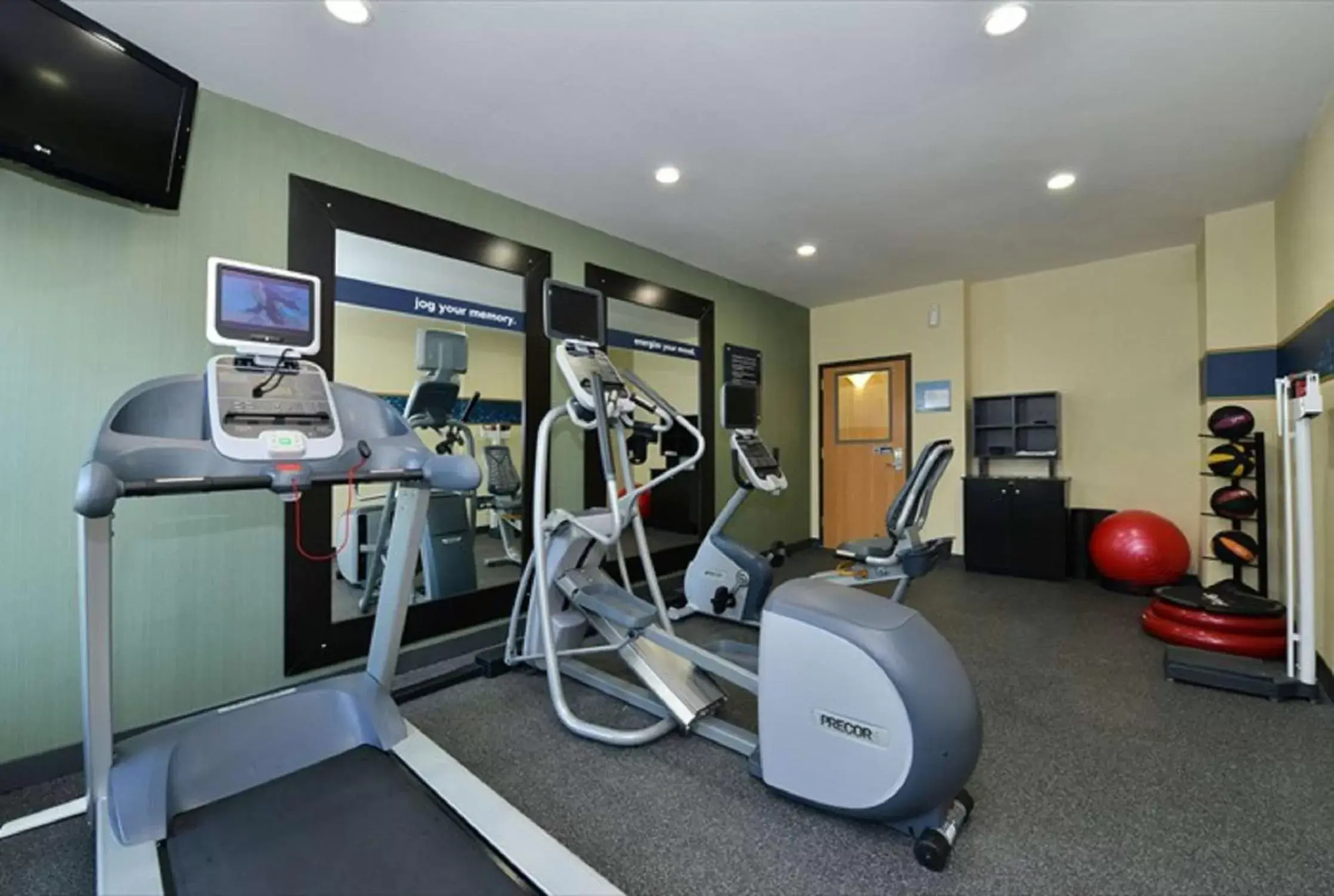 Fitness centre/facilities, Fitness Center/Facilities in Hampton Inn Sturgis