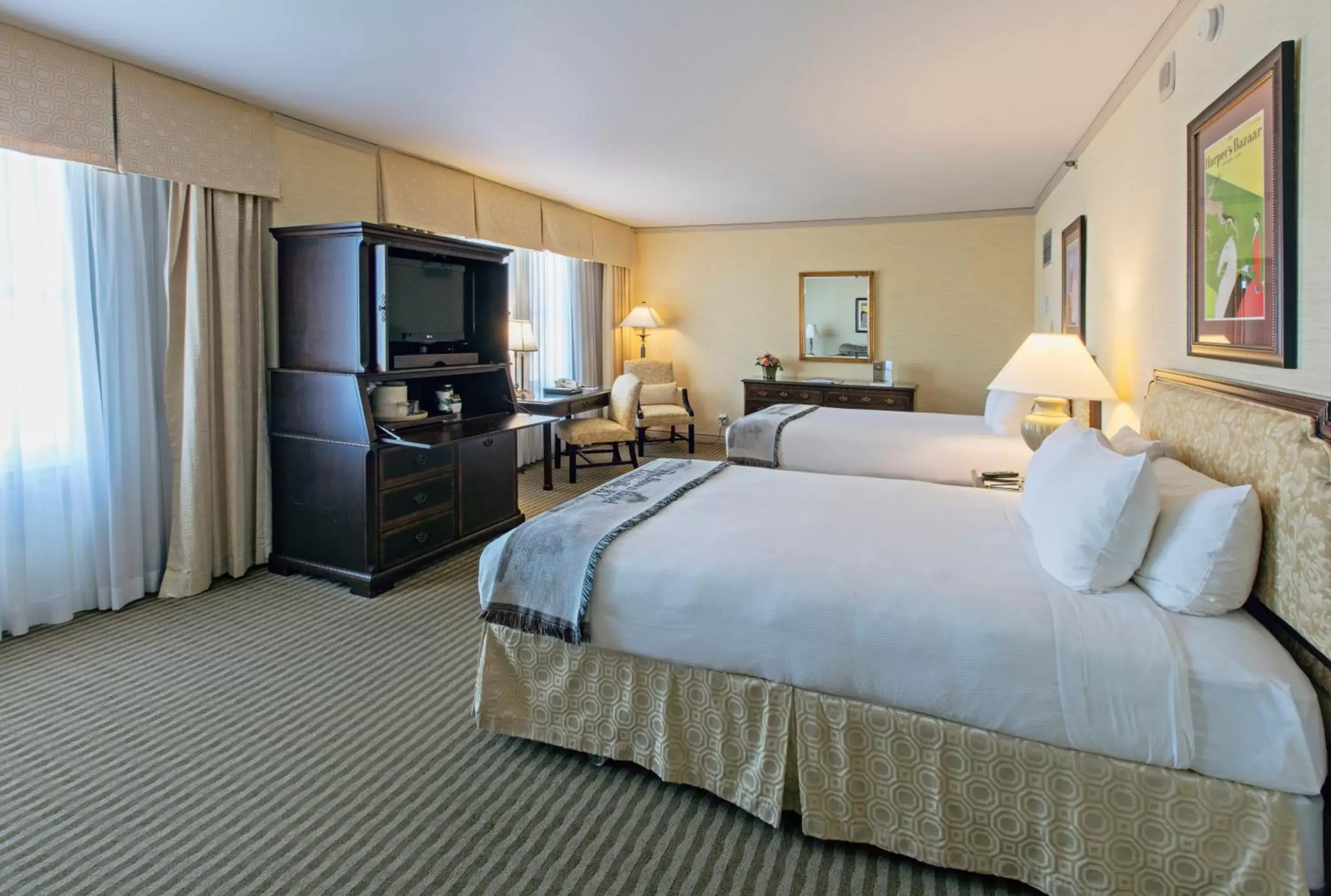 Bedroom, Bed in The Brown Hotel Bedroom, Bed in The Brown Hotel