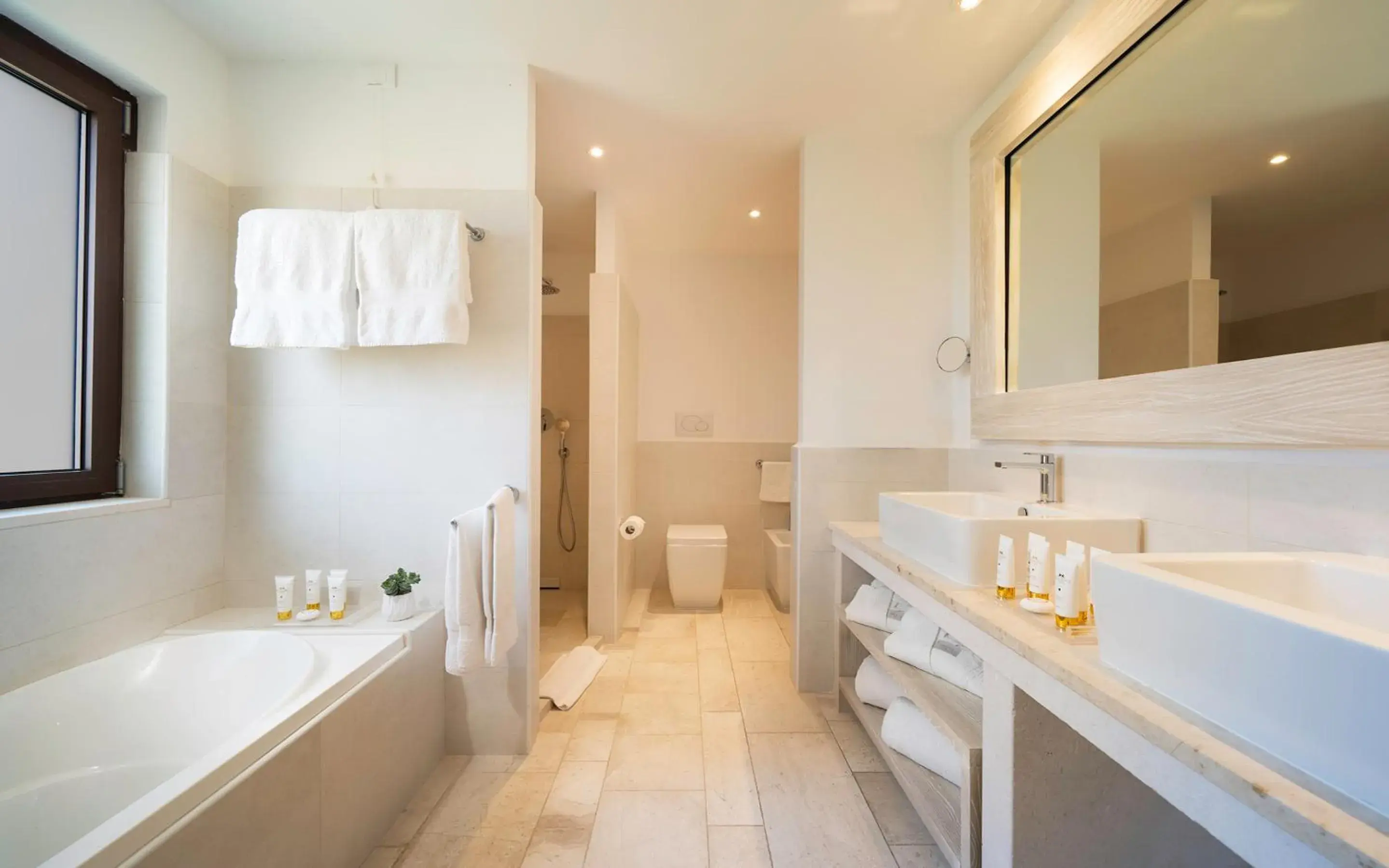 Bathroom in Baglioni Resort Sardinia - The Leading Hotels of the World Bathroom in Baglioni Resort Sardinia - The Leading Hotels of the World