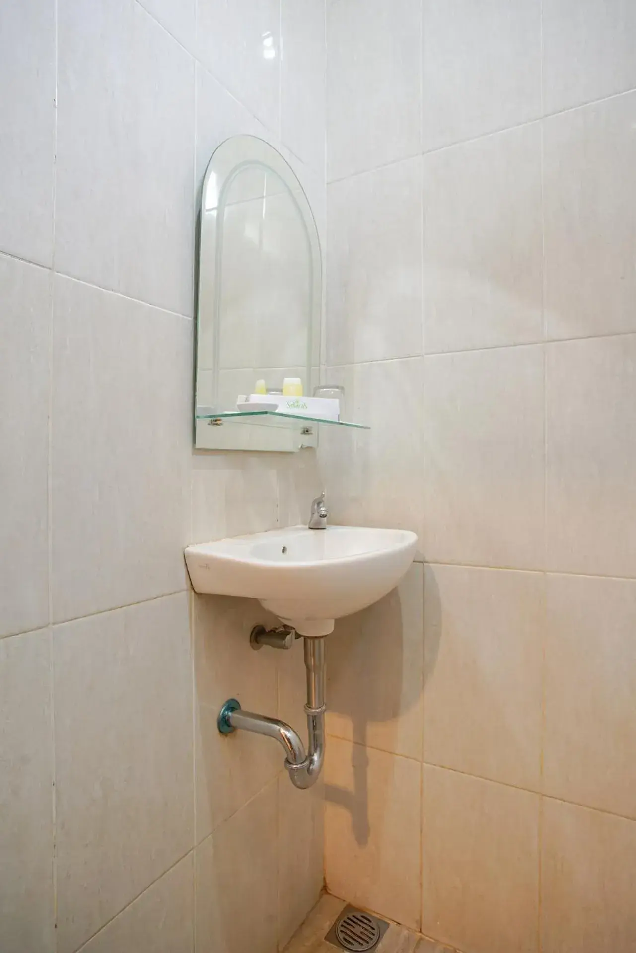Bathroom in Selaras Inn Syariah