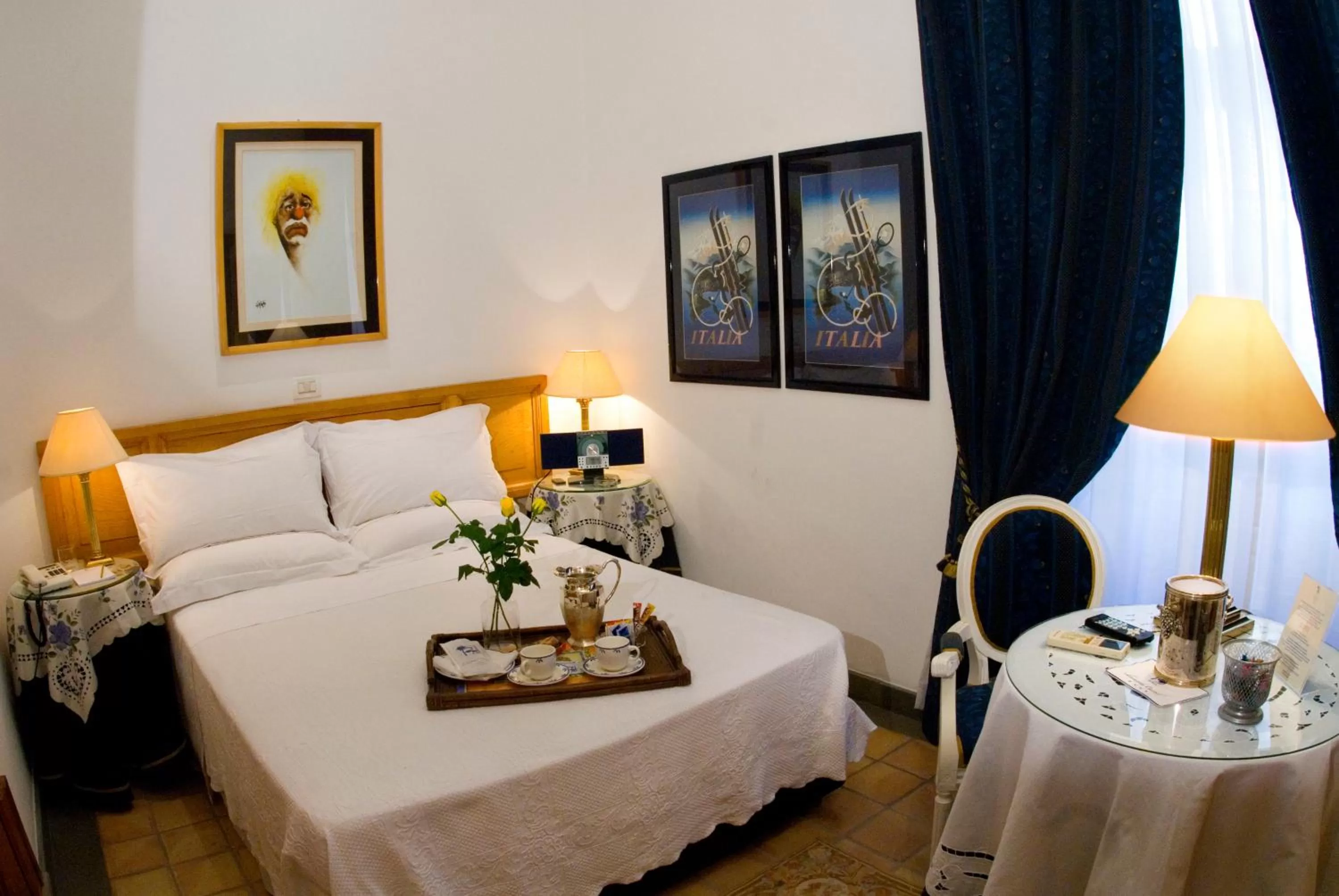 Bedroom, Bed in Hotel Locanda Cairoli