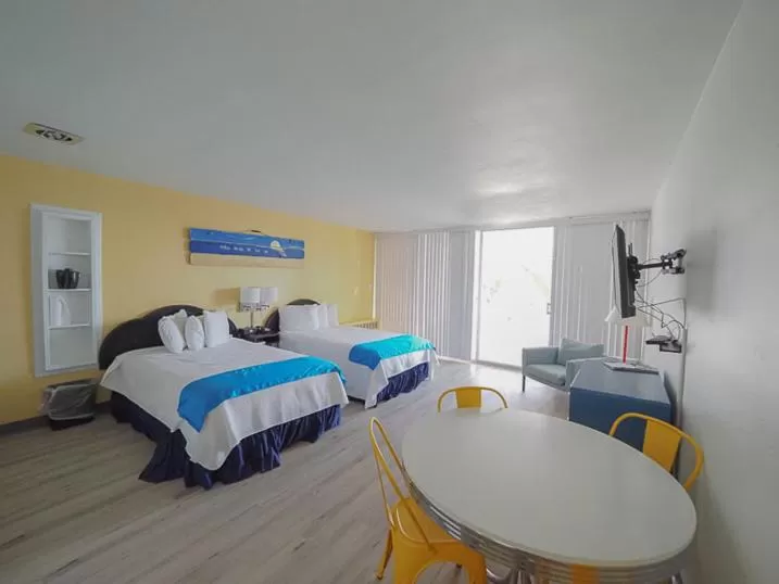 Photo of the whole room in The Sands of Treasure Island