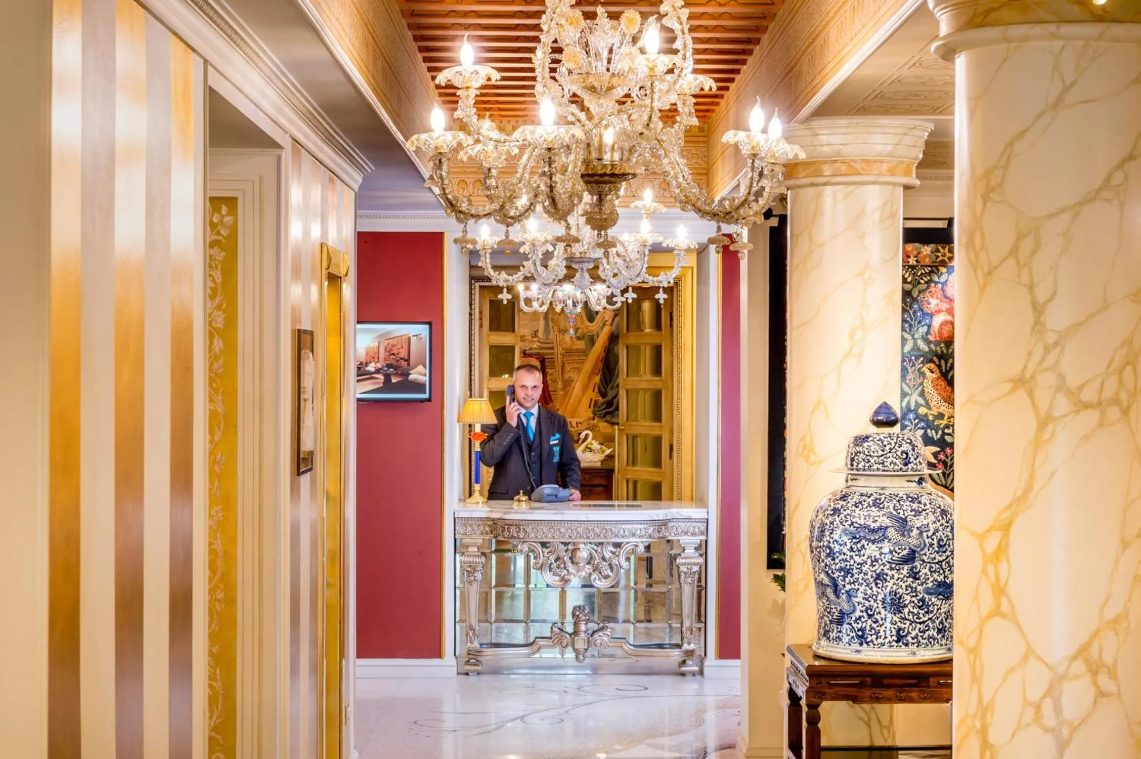 Lobby or reception in Villa e Palazzo Aminta - A Leading Hotel of The World