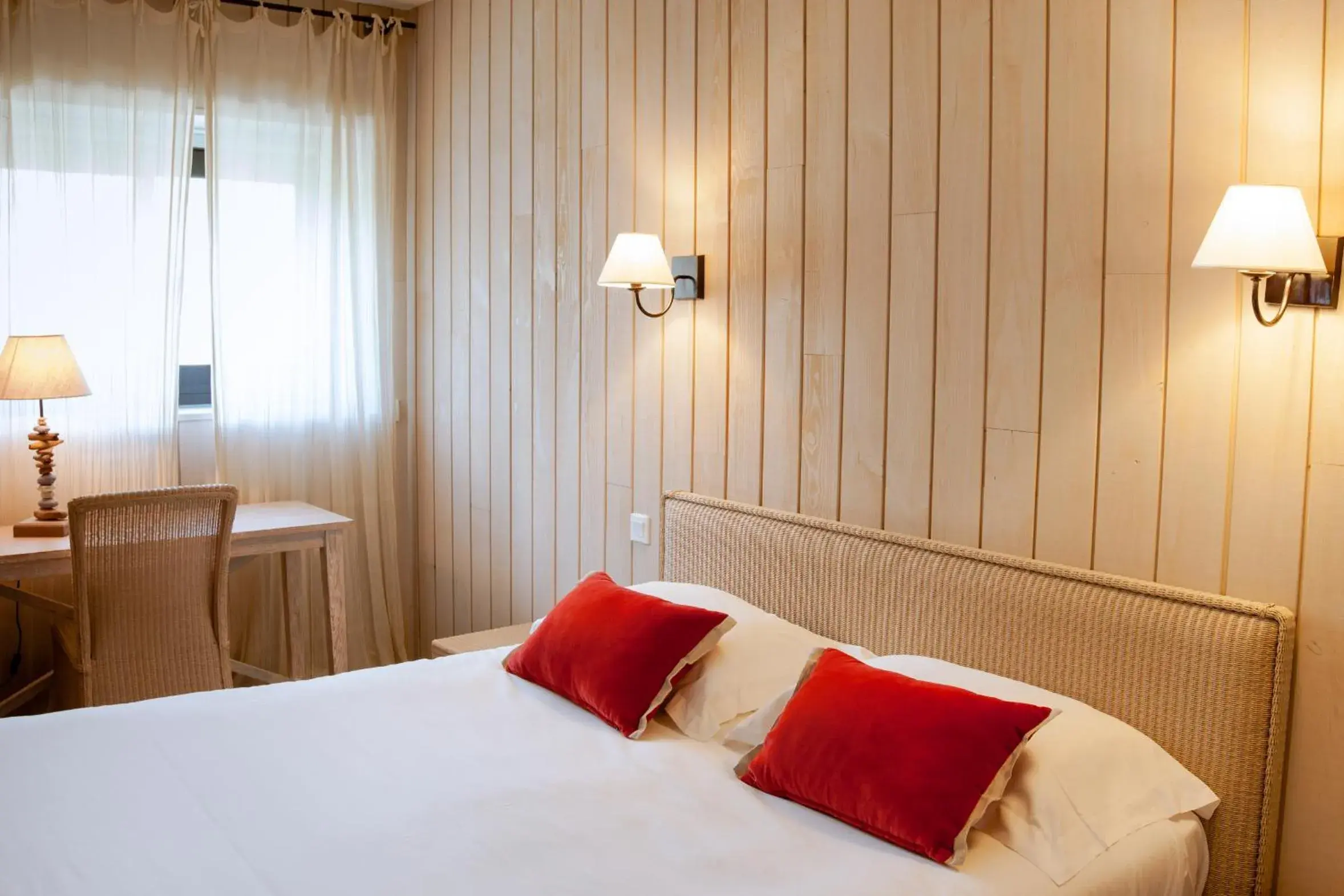 Bed in Hôtel de La Plage by Inwood Hotels