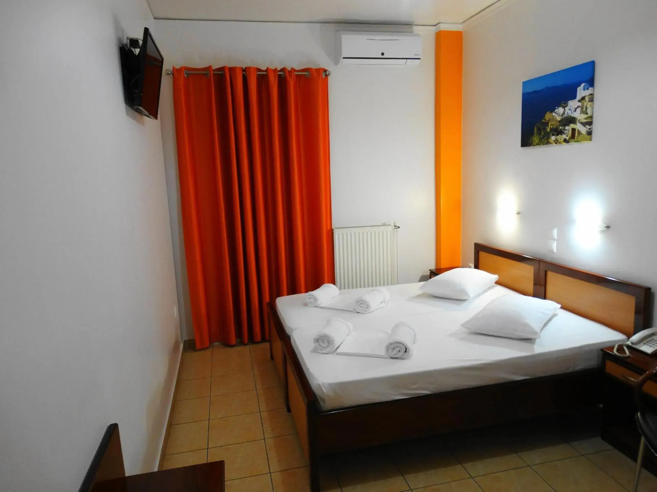 Economy Double or Twin Room in Faros I