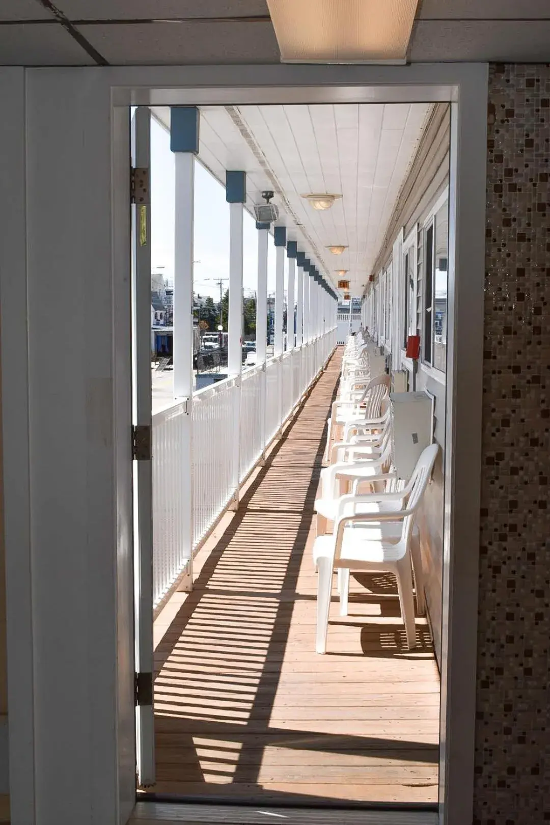 Balcony/Terrace in America's Best Value Inn Mt Royal Motel