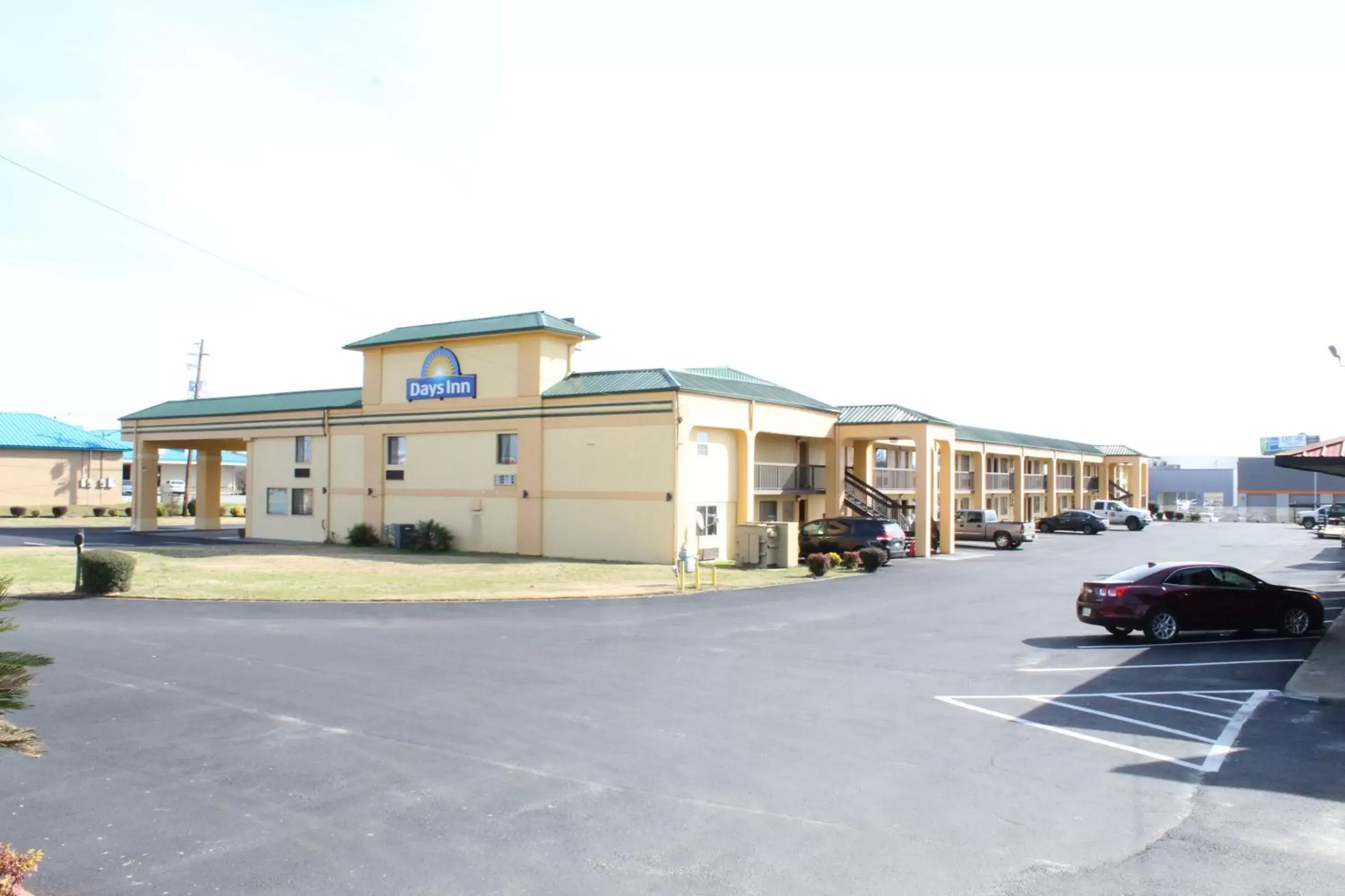 Property building in Days Inn by Wyndham Byron Property building in Days Inn by Wyndham Byron