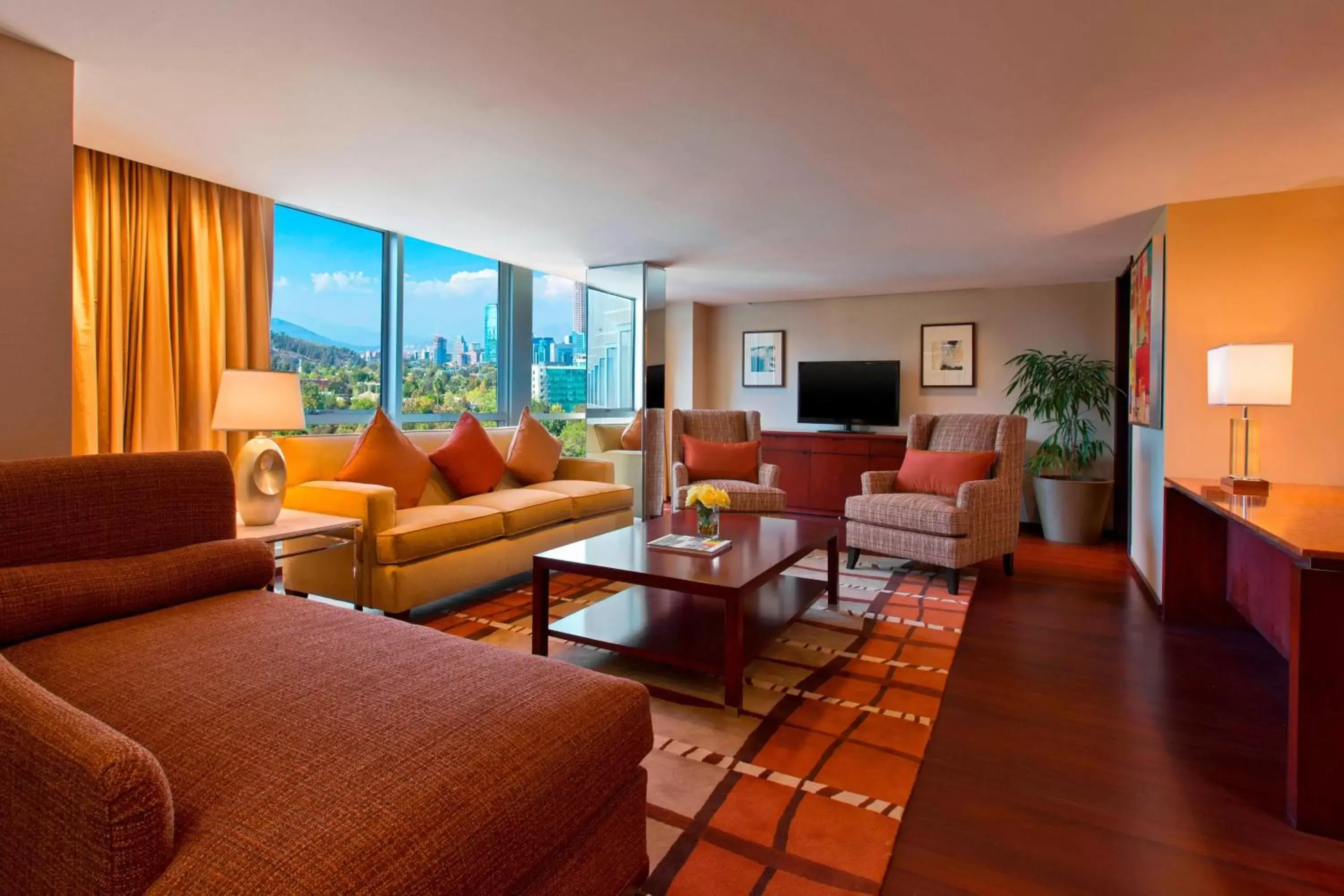 Living room, Seating Area in Sheraton Santiago Hotel & Convention Center