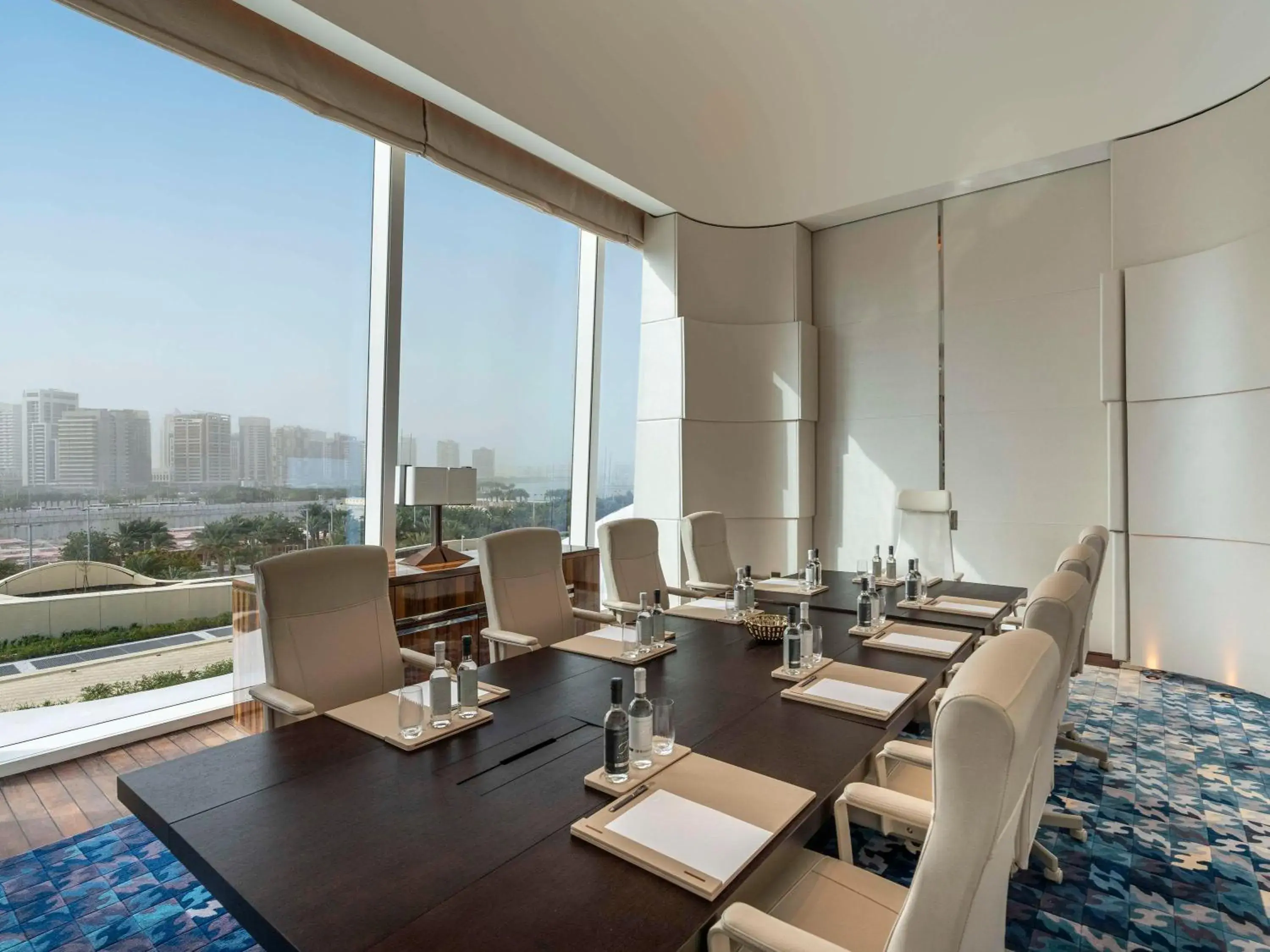 Business facilities in Fairmont Doha