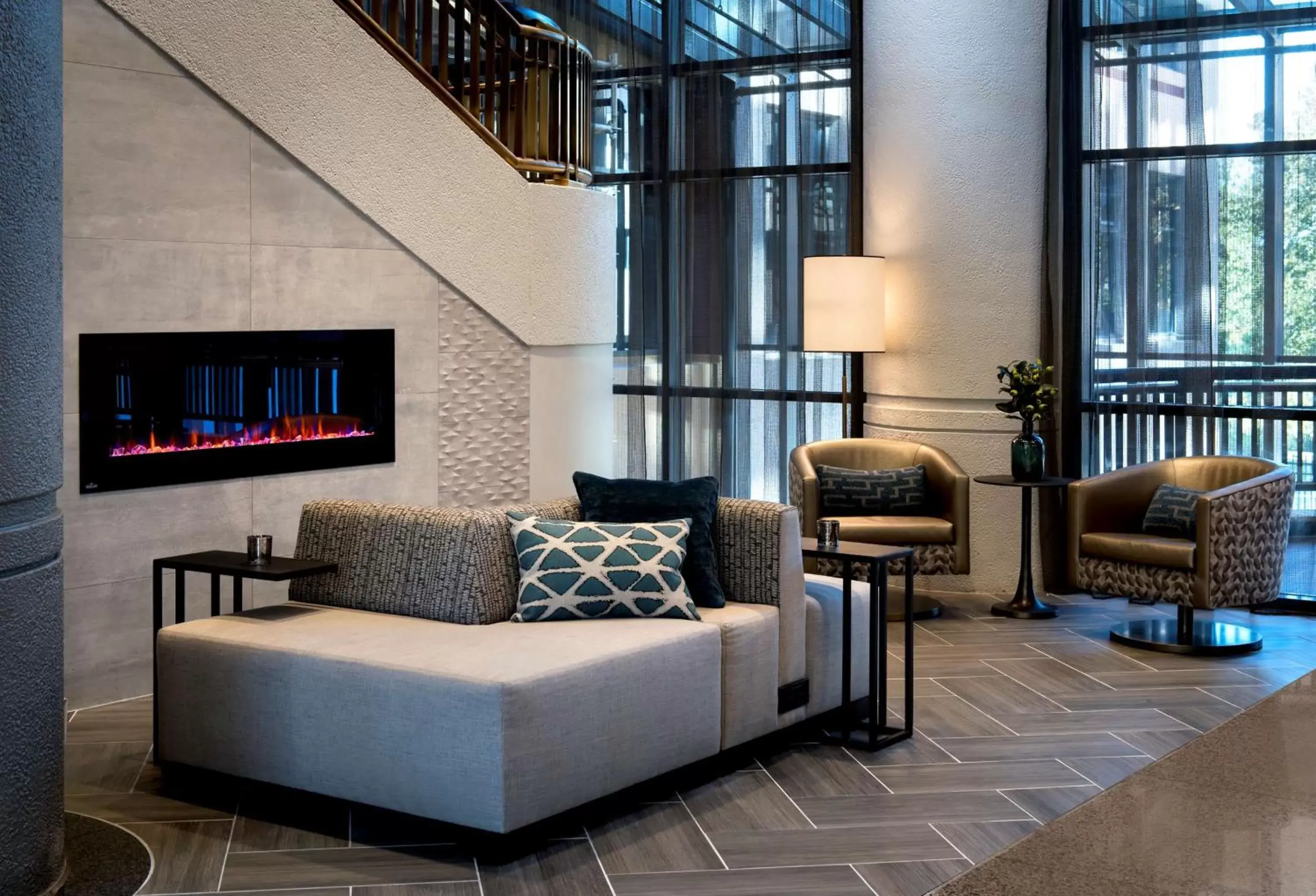 Lobby or reception, Seating Area in Embassy Suites by Hilton Bethesda Washington DC