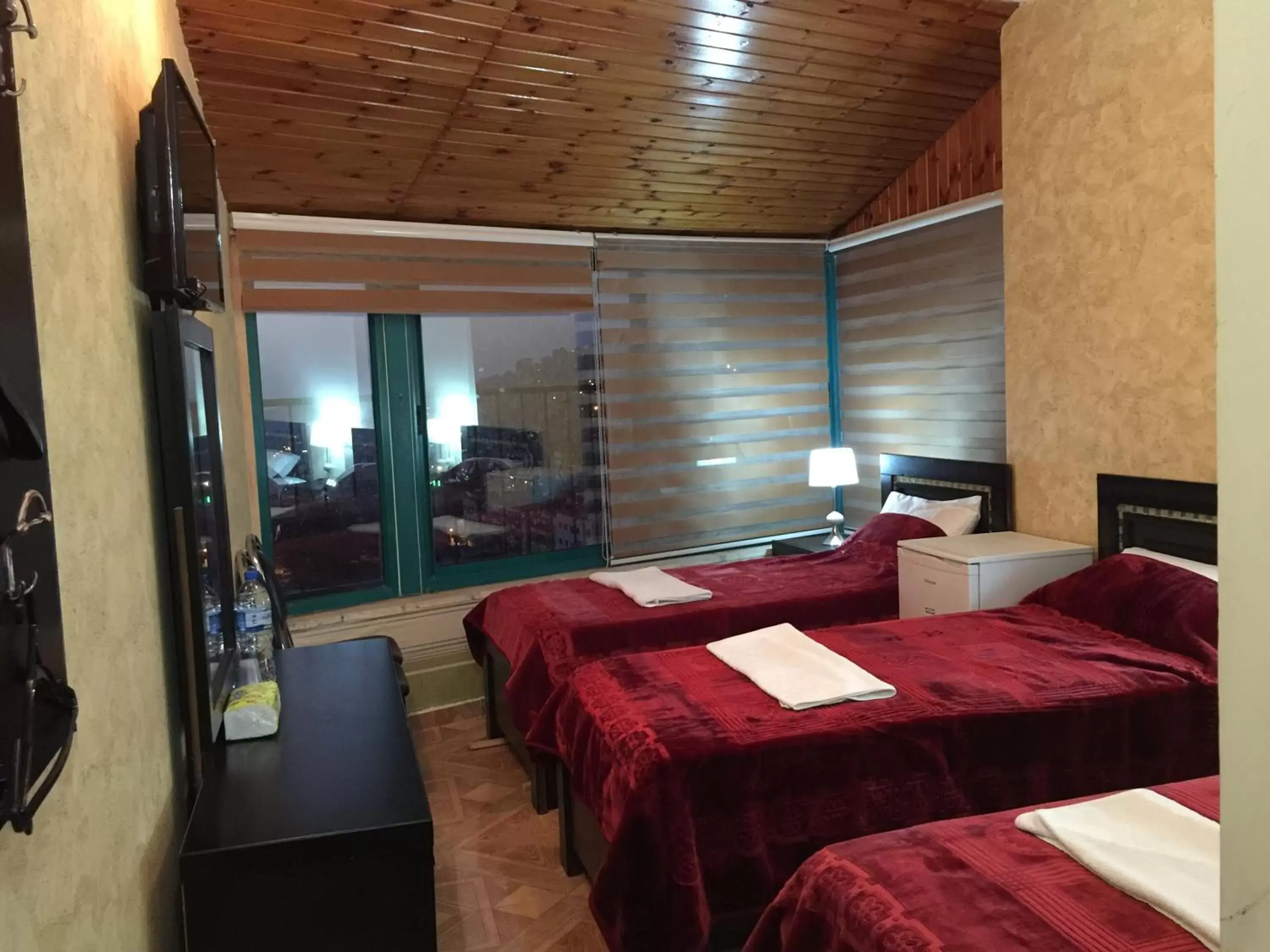 Basic Triple Room with Shared Bathroom in Isra Hotel Basic Triple Room with Shared Bathroom in Isra Hotel