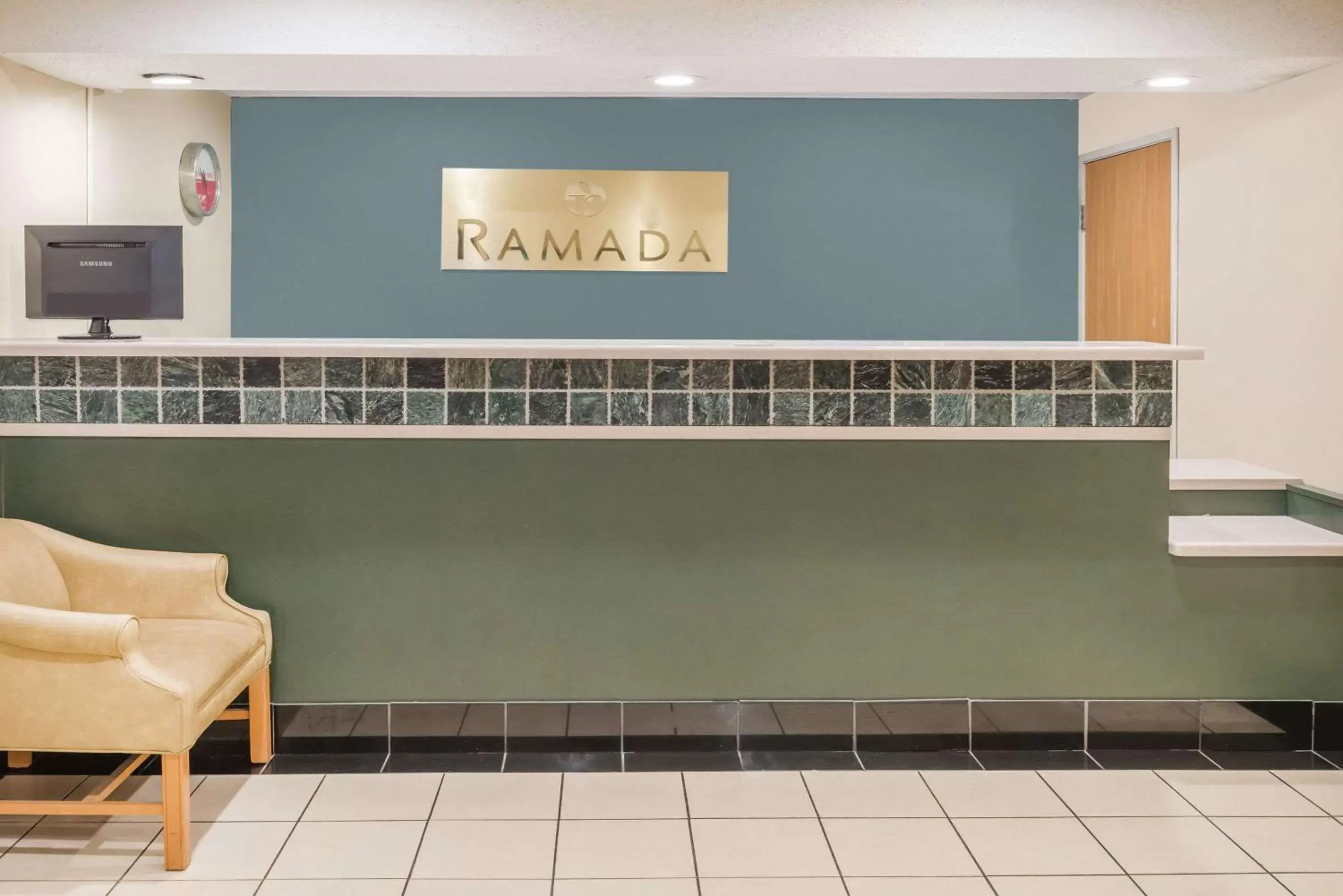 Lobby or reception in Ramada by Wyndham Columbia