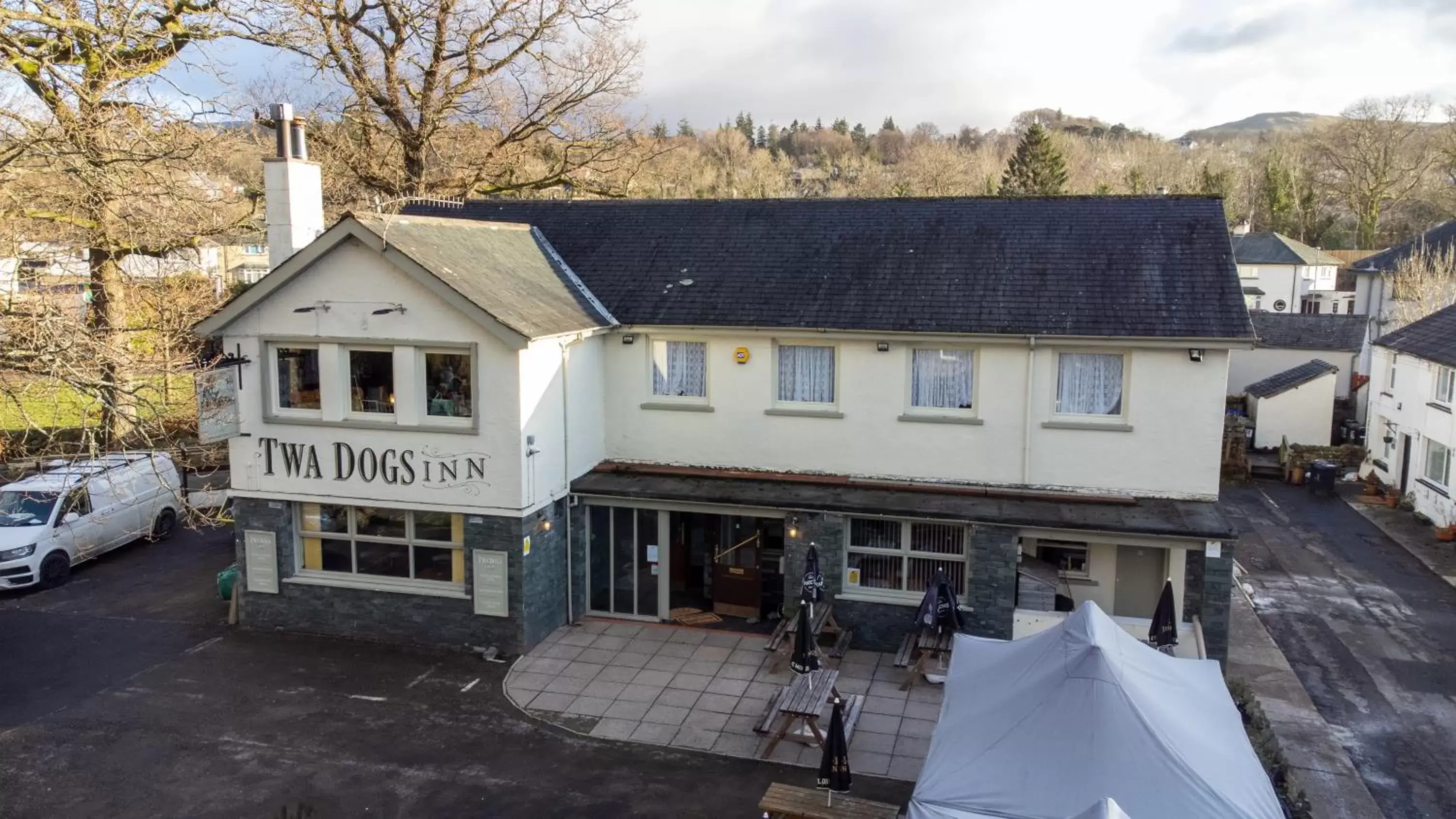 Property Building in Twa Dogs Inn