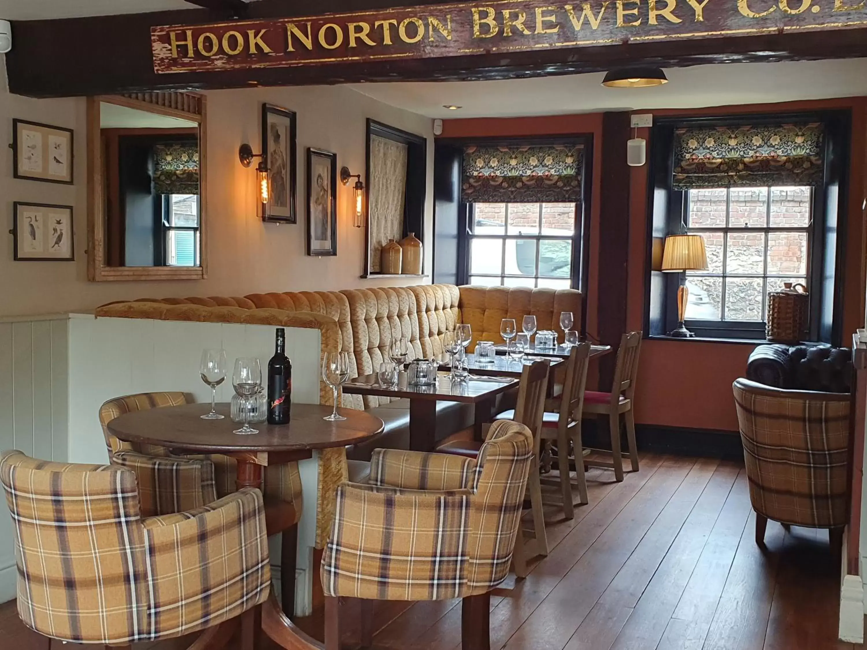 Restaurant/Places to Eat in The Crown Inn at Benson