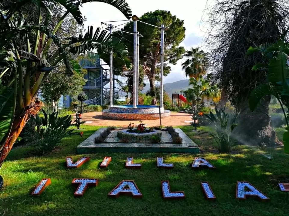 THE PALACE B&B and Apartments