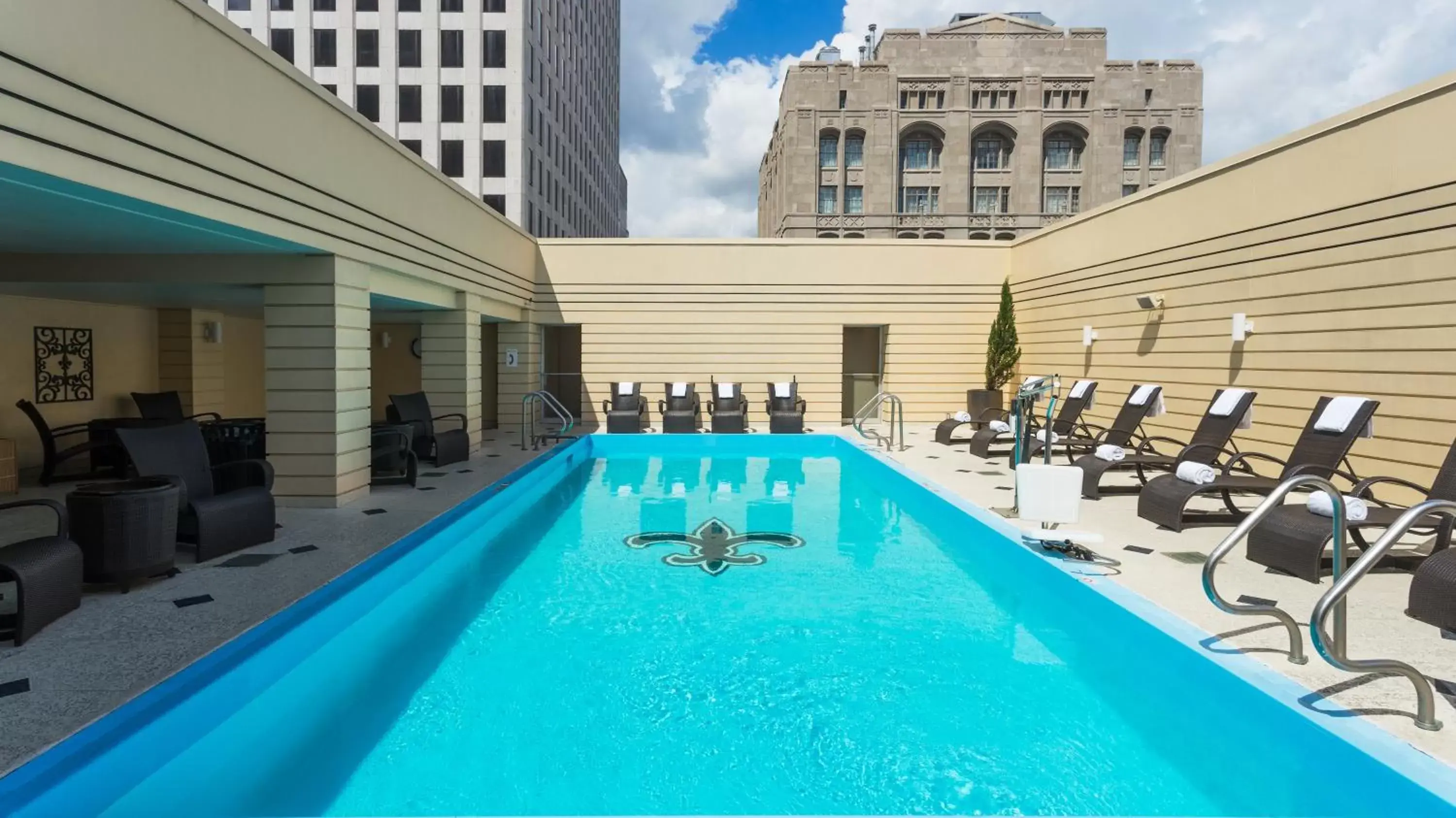 Swimming Pool in InterContinental New Orleans, an IHG Hotel