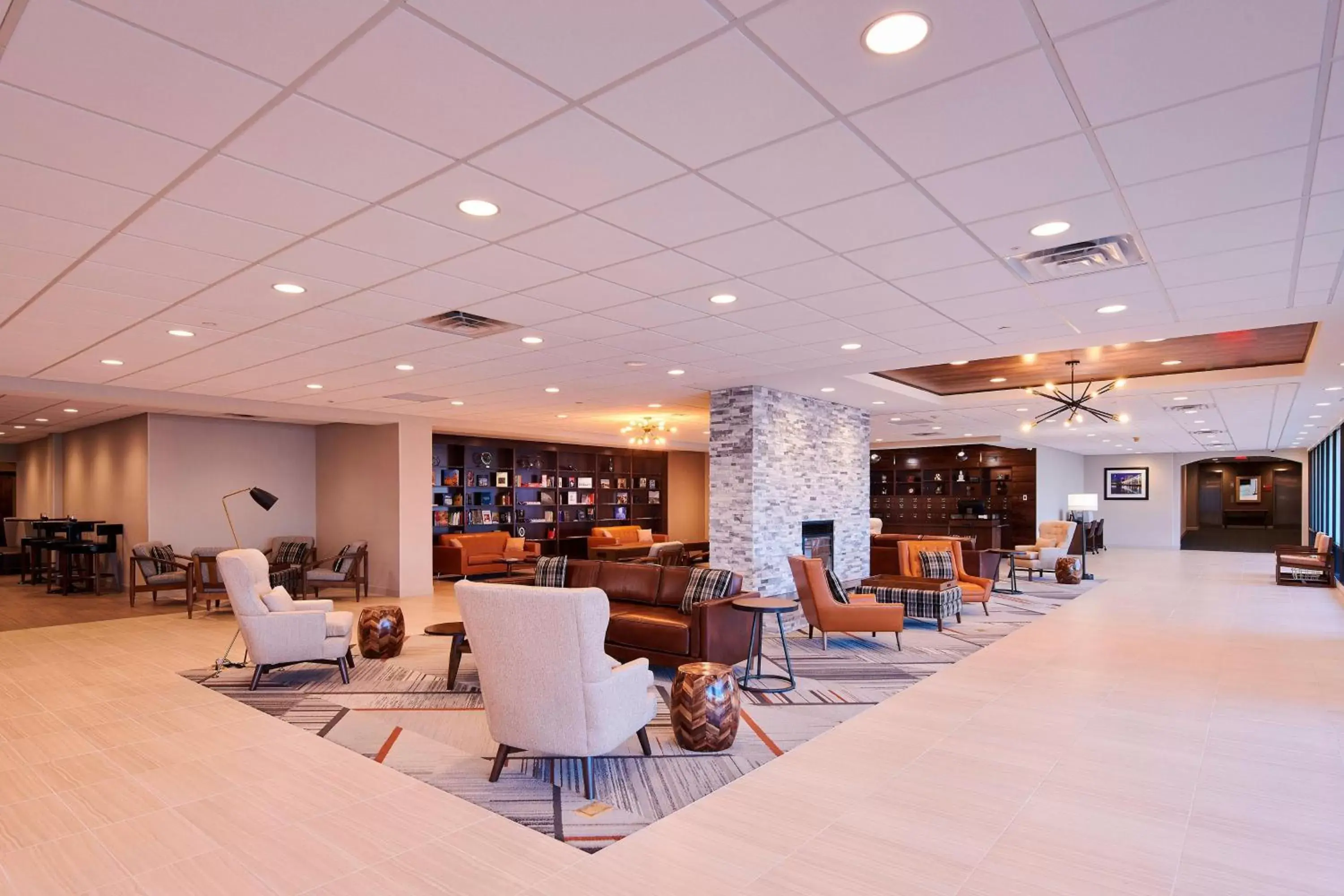 Lobby or reception in Four Points by Sheraton Cleveland-Eastlake