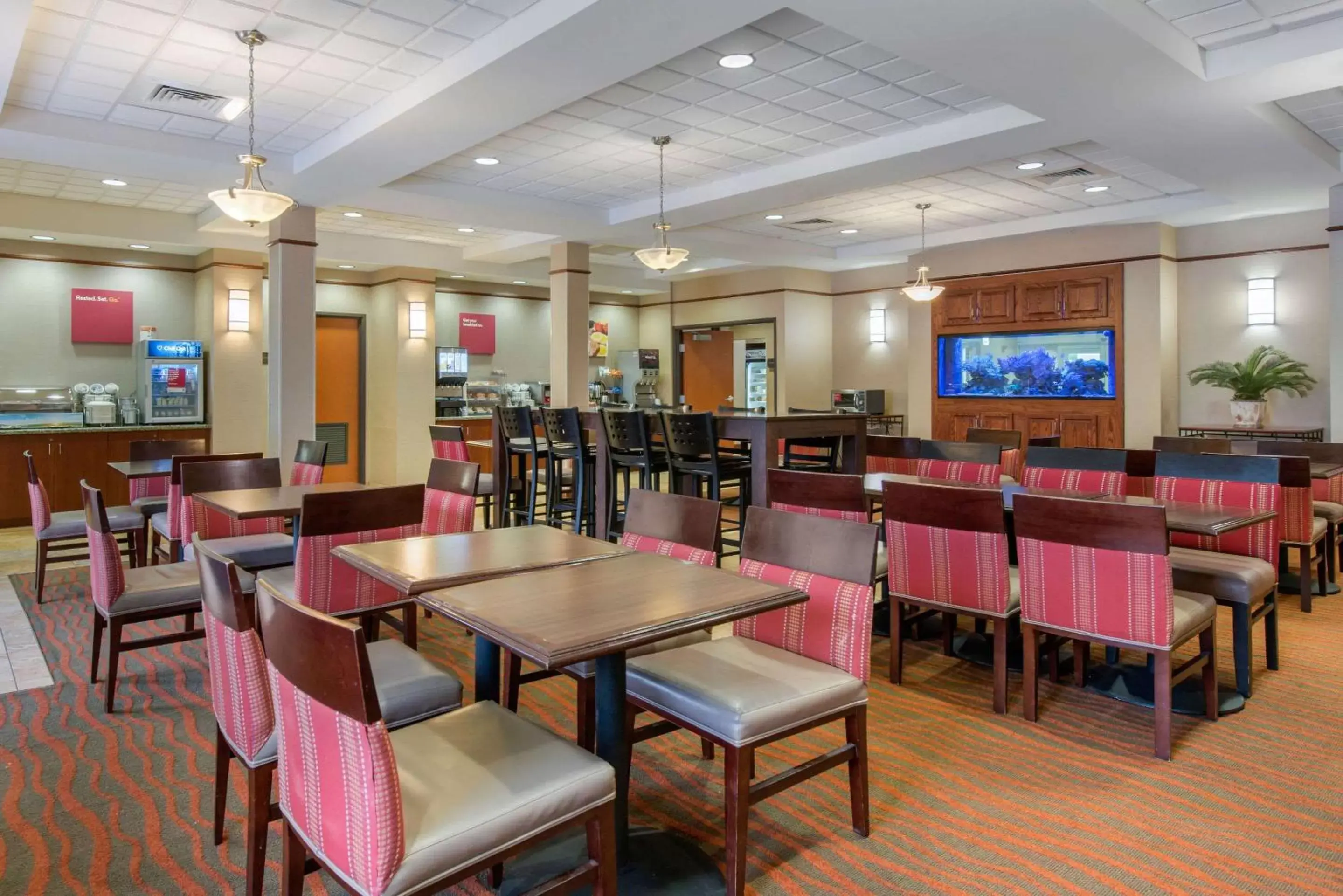 Restaurant/Places to Eat in Comfort Suites Sarasota-Siesta Key