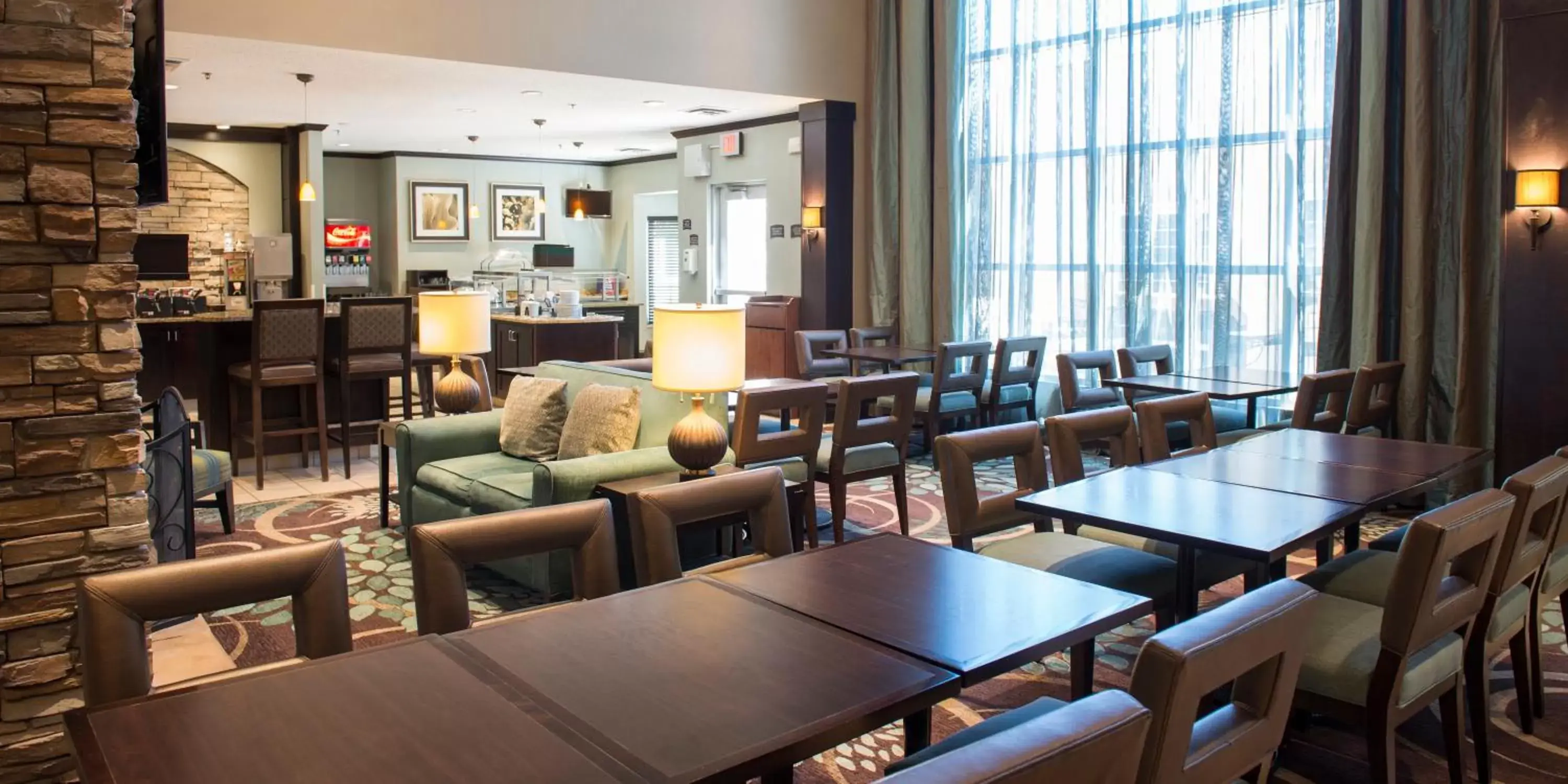 Breakfast, Restaurant/Places to Eat in Staybridge Suites Fargo, an IHG Hotel