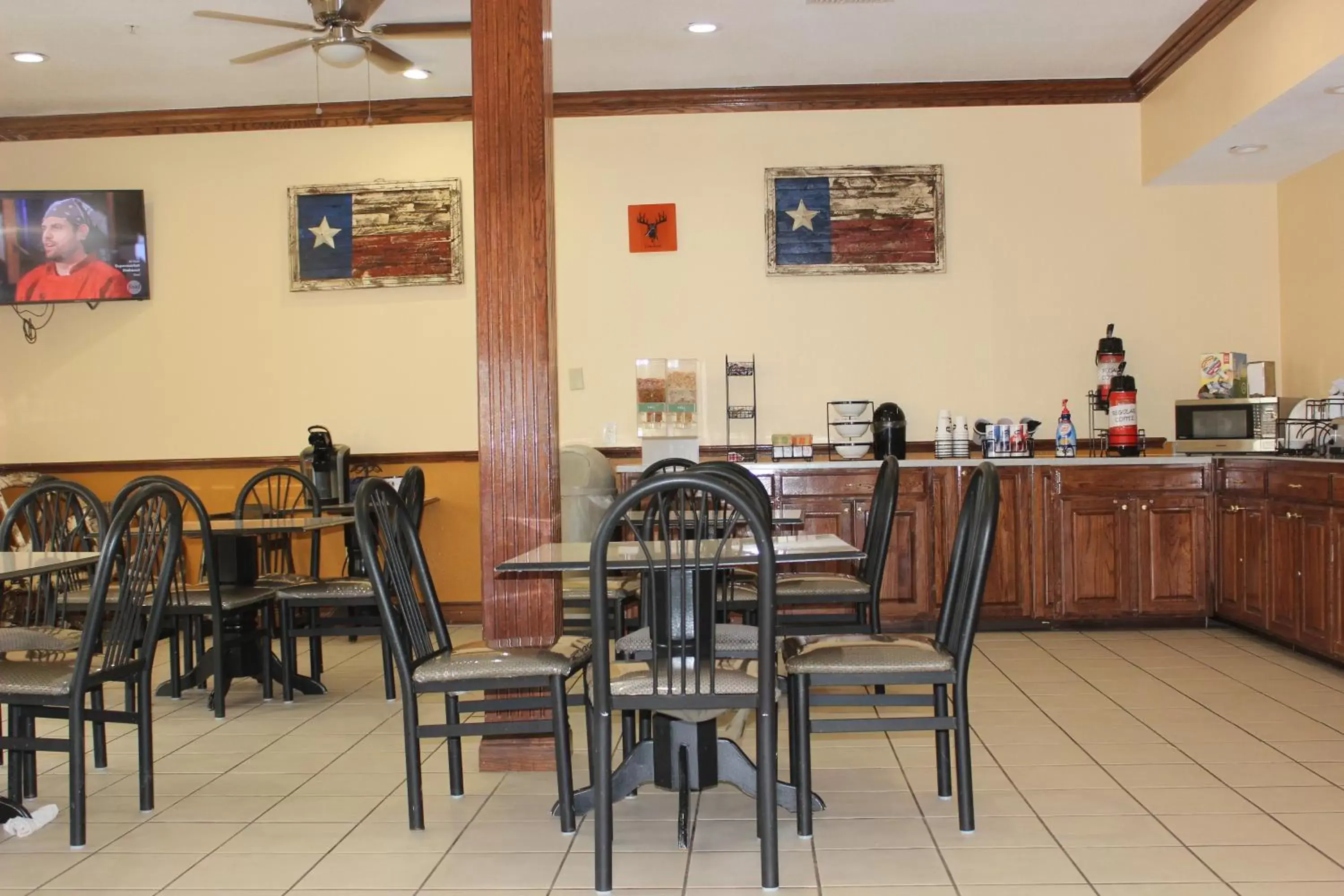 Dining area, Restaurant/Places to Eat in Truckerz Inn