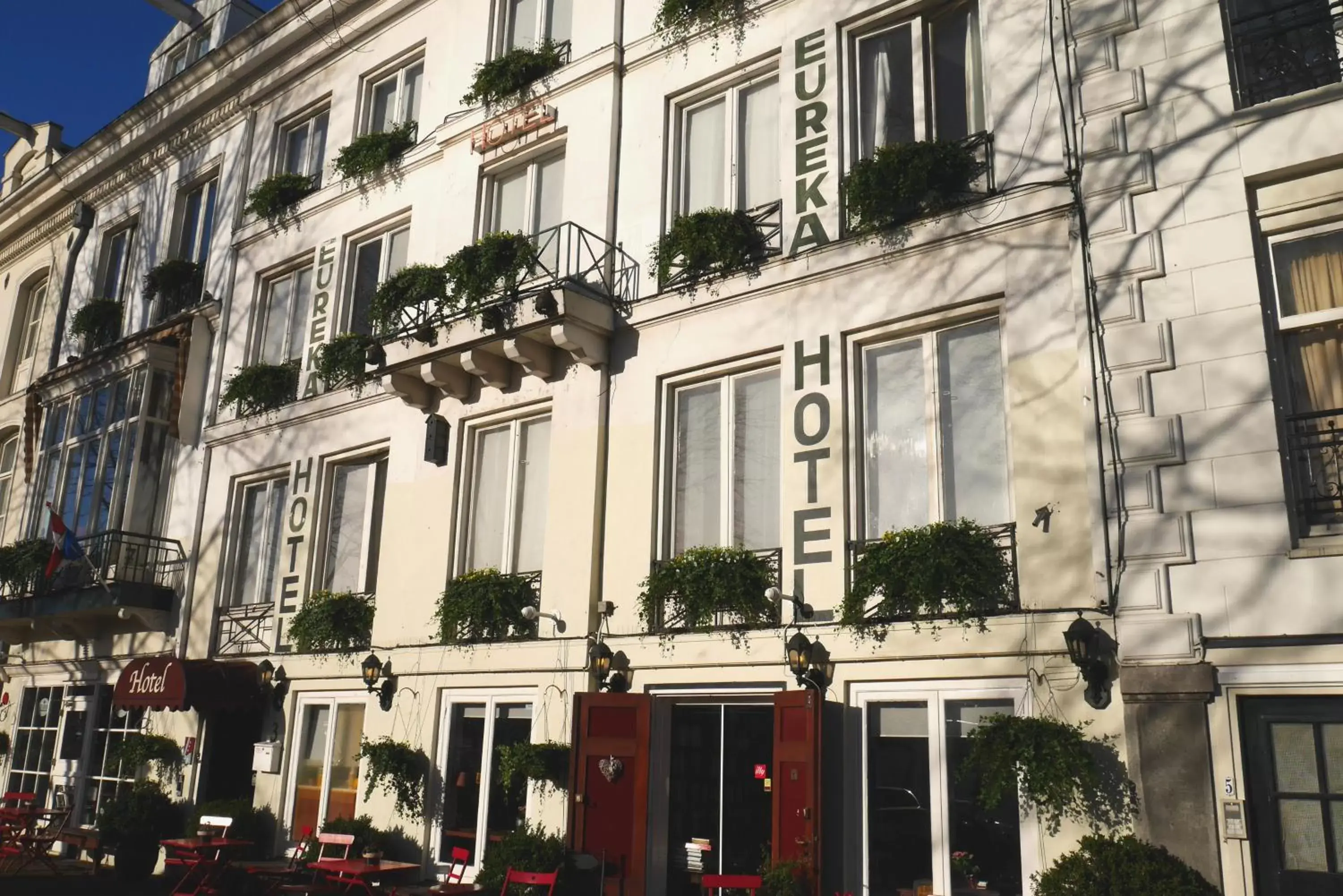 Facade/entrance, Property Building in Amsterdam House Hotel