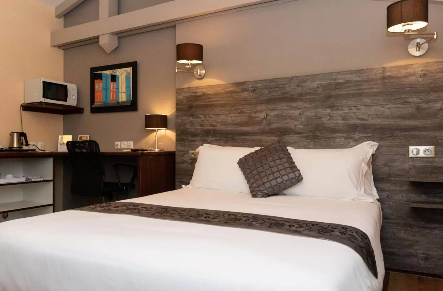 Bed in Eclipse Belle Etoile Appart'hôtel