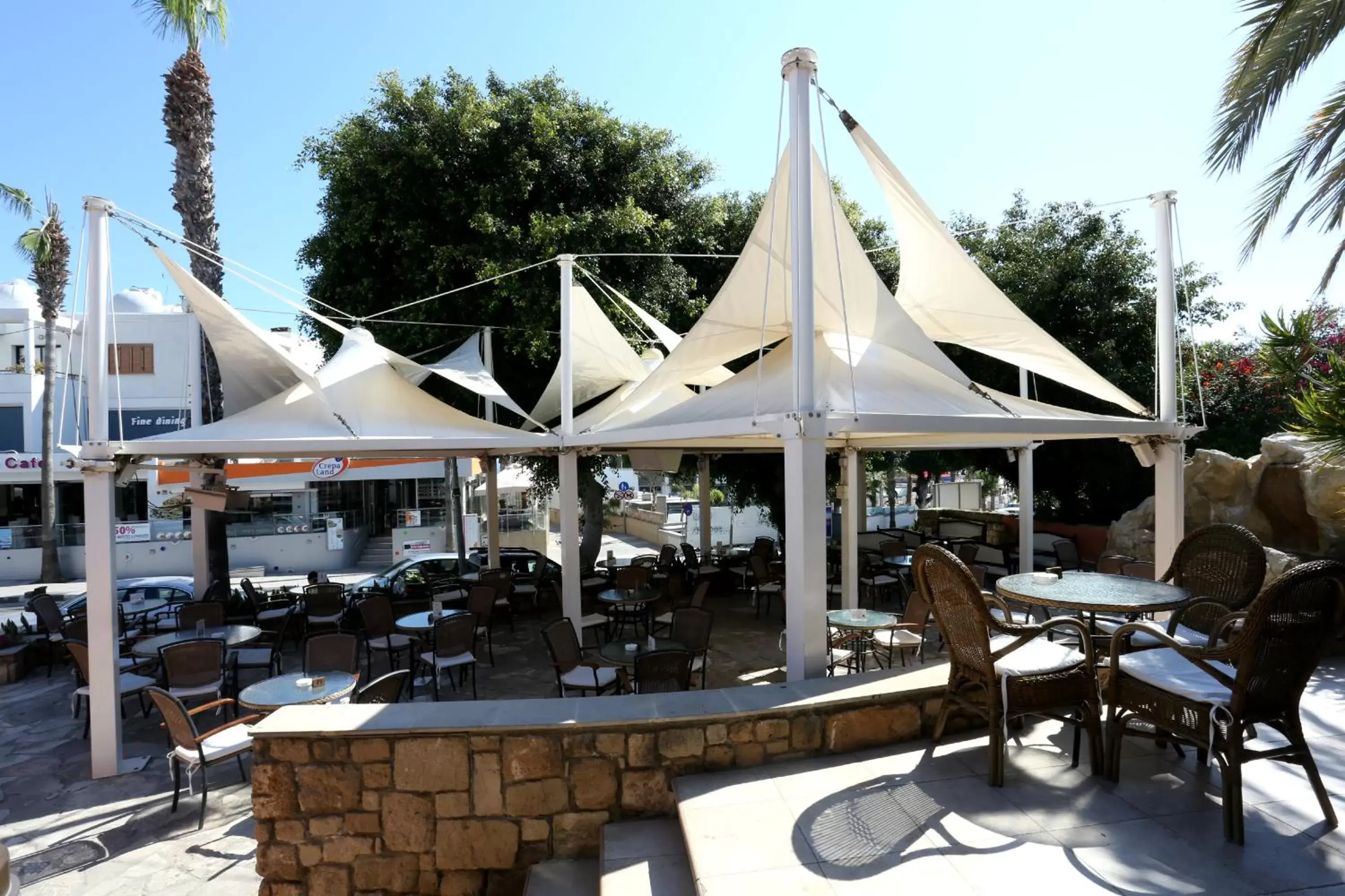 Lounge or bar, Restaurant/Places to Eat in Dionysos Central
