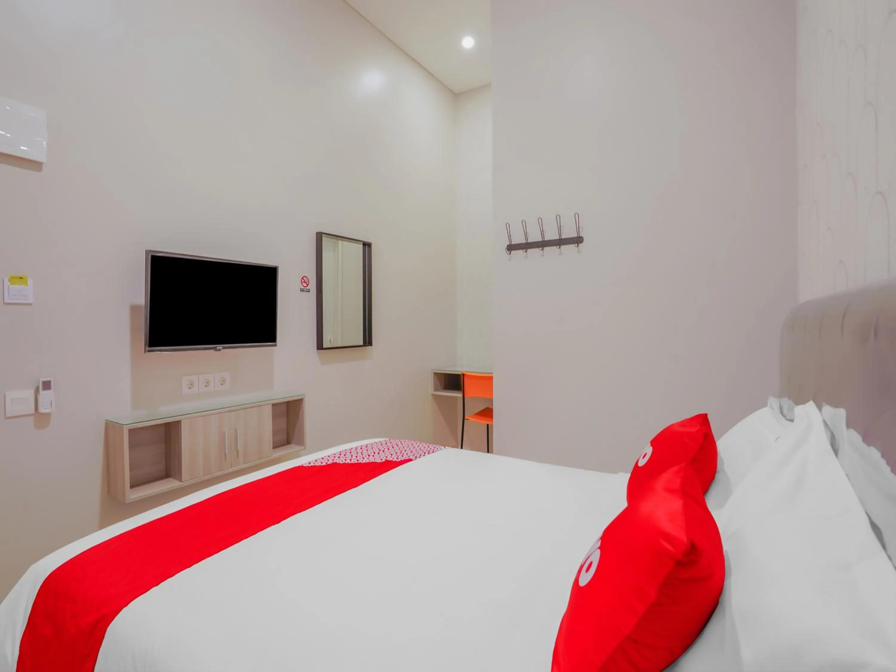 Bedroom in Capital O 90336 Olive Guest House